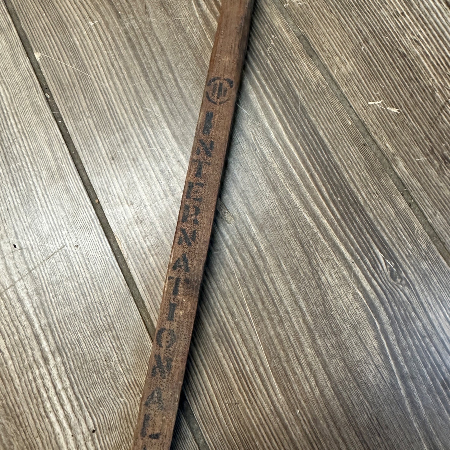 RARE ANTIQUE INTERNATIONAL HARVESTER COMPANY WALKING STICK CANE ADVERTISING