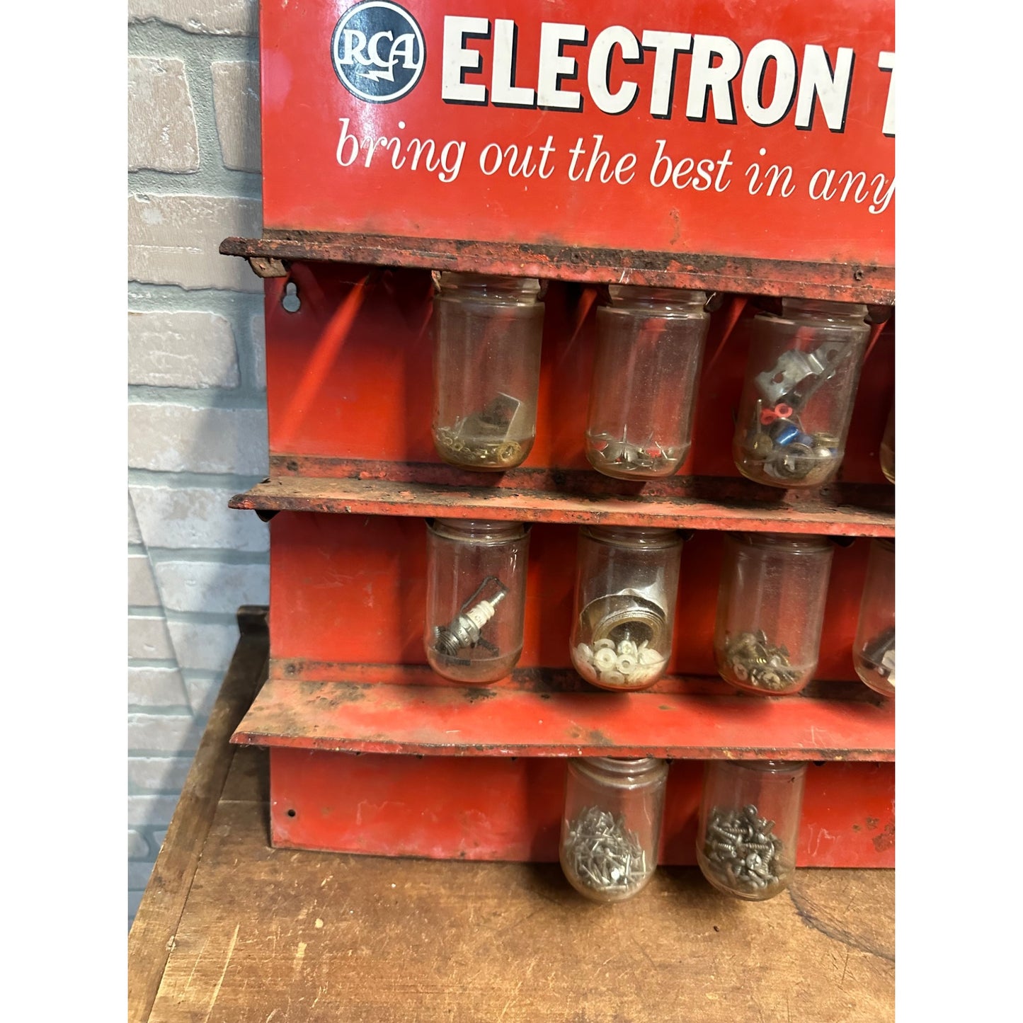 VINTAGE RCA ELECTRON TUBES STORE DISPLAY RACK ADVERTISING VACUUM AMP