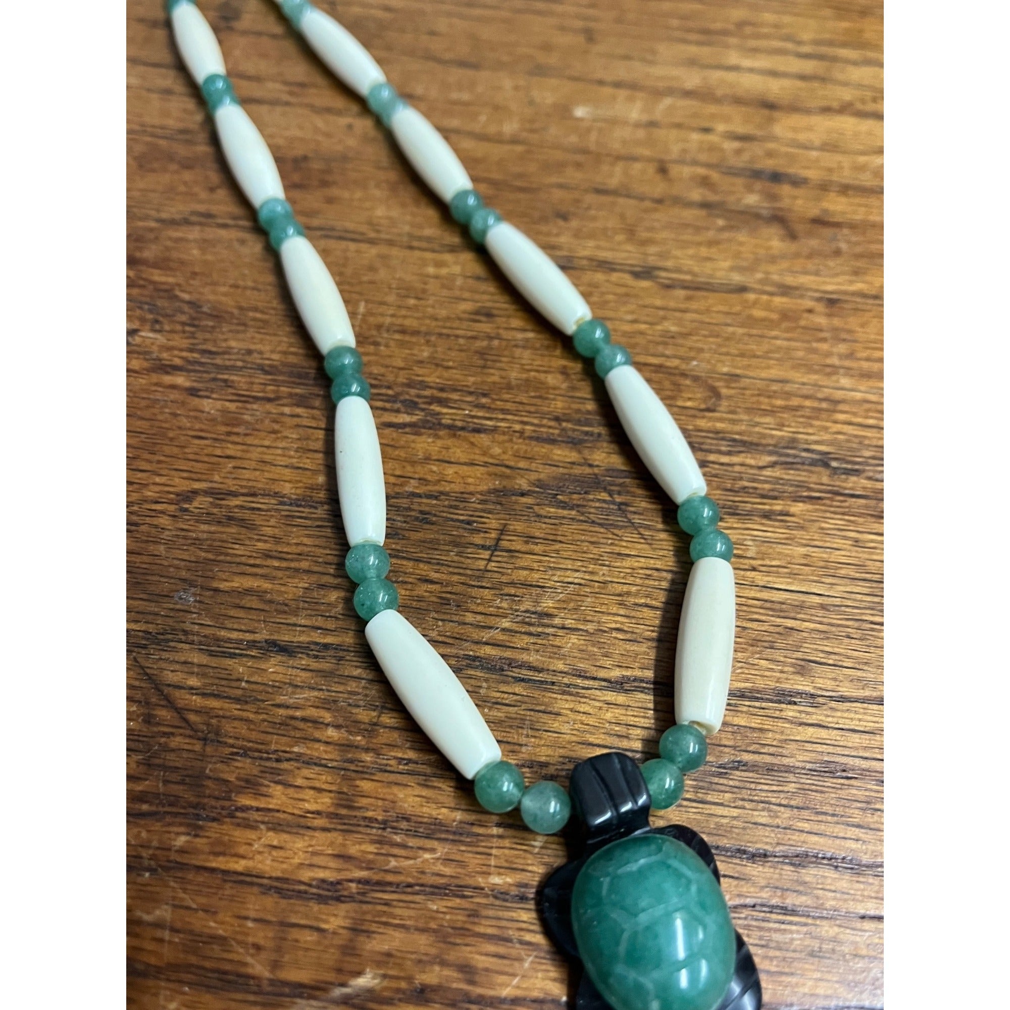 Vintage Carved Jade & Onyx Turtle Pendant Necklace w/ White Beads 10"