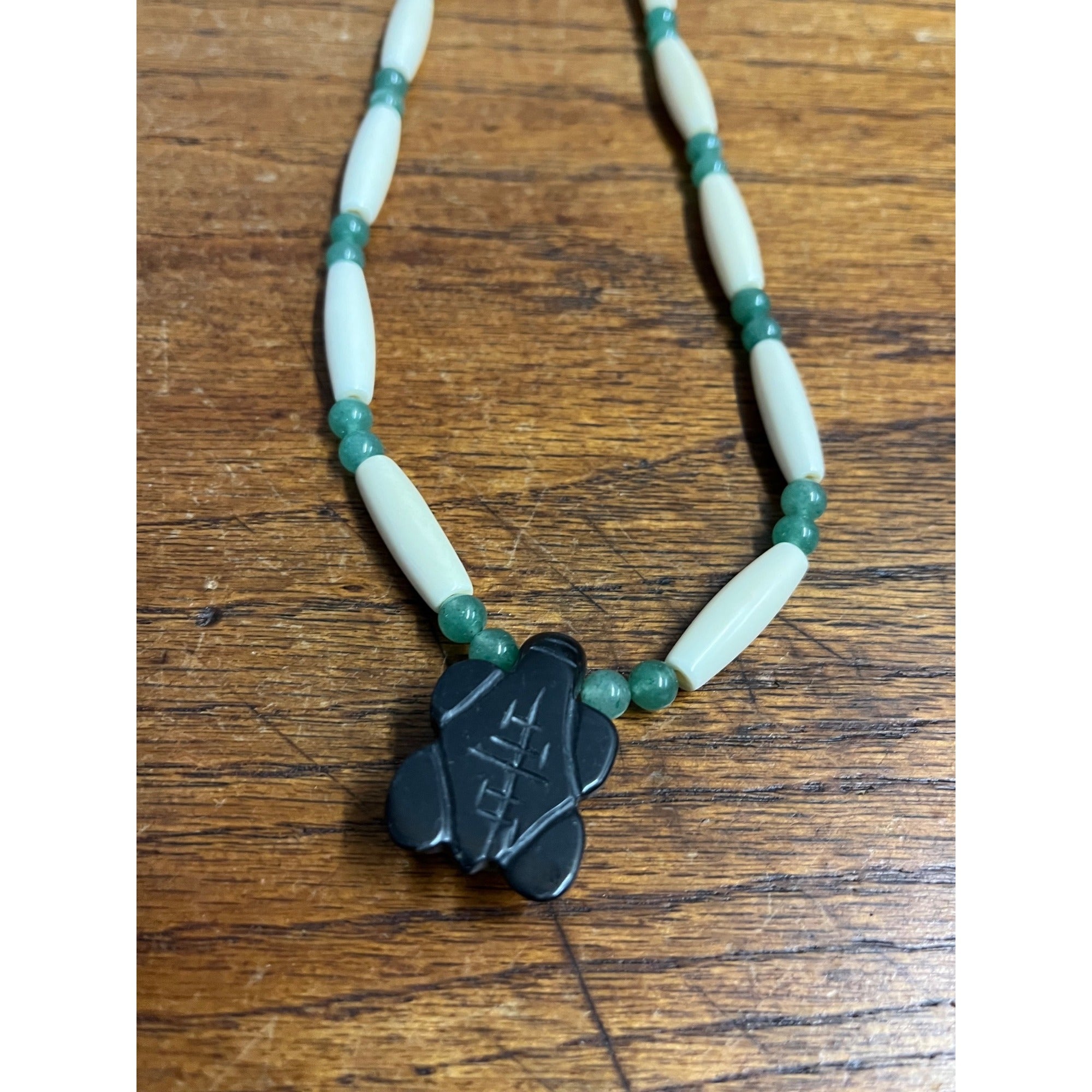 Vintage Carved Jade & Onyx Turtle Pendant Necklace w/ White Beads 10"
