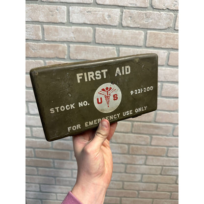 WW2 US ARMY JEEP VEHICLE EMERGENCY FIRST AID KIT METAL BOX MEDICAL EMPTY WWII