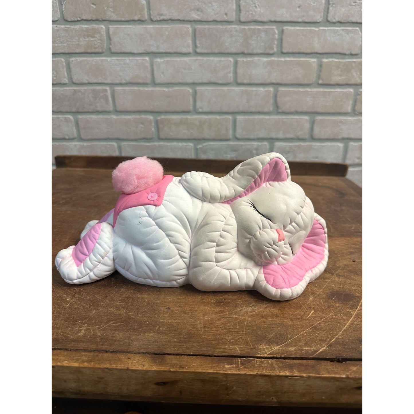 1986 CERAMIC EASTER RABBIT BUNNY SLEEPING BANK DANA'S MOLDS PINK