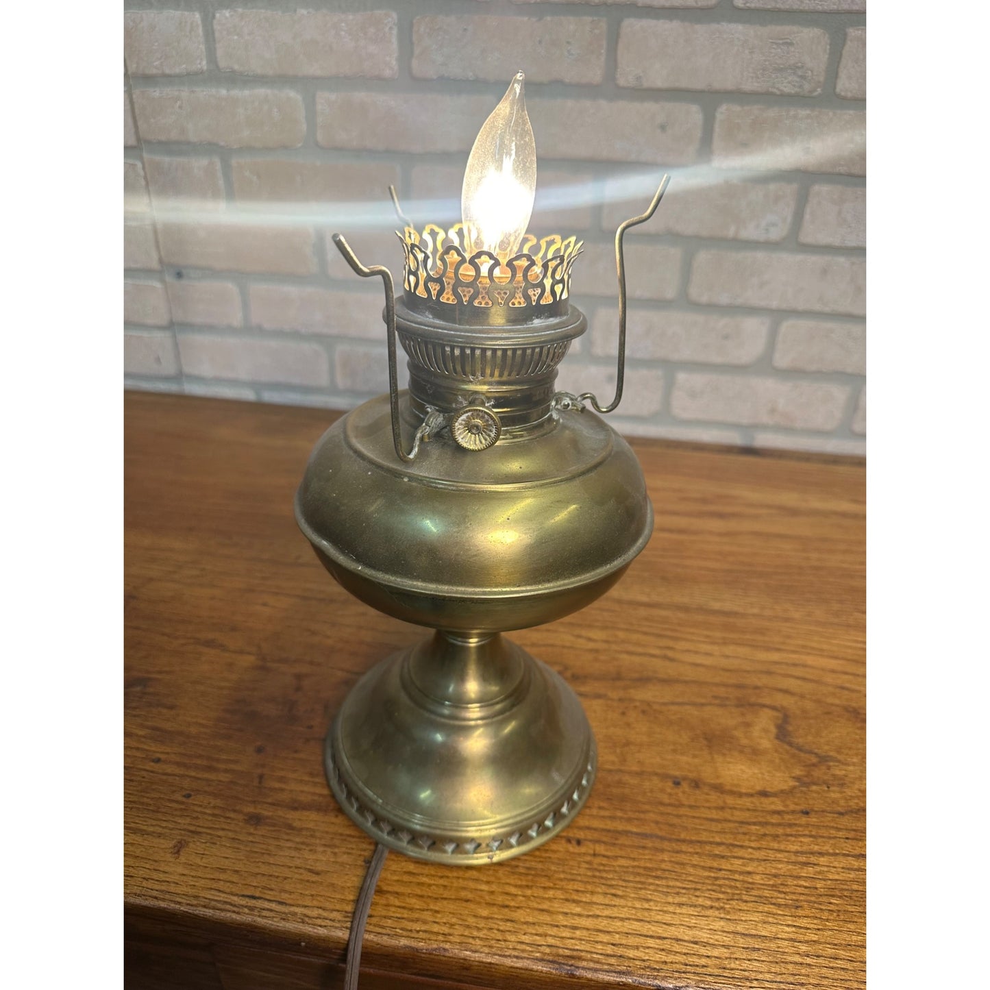 Vintage Brass Electrified Oil Lamp Rayo? 12" Electric Table Lamp