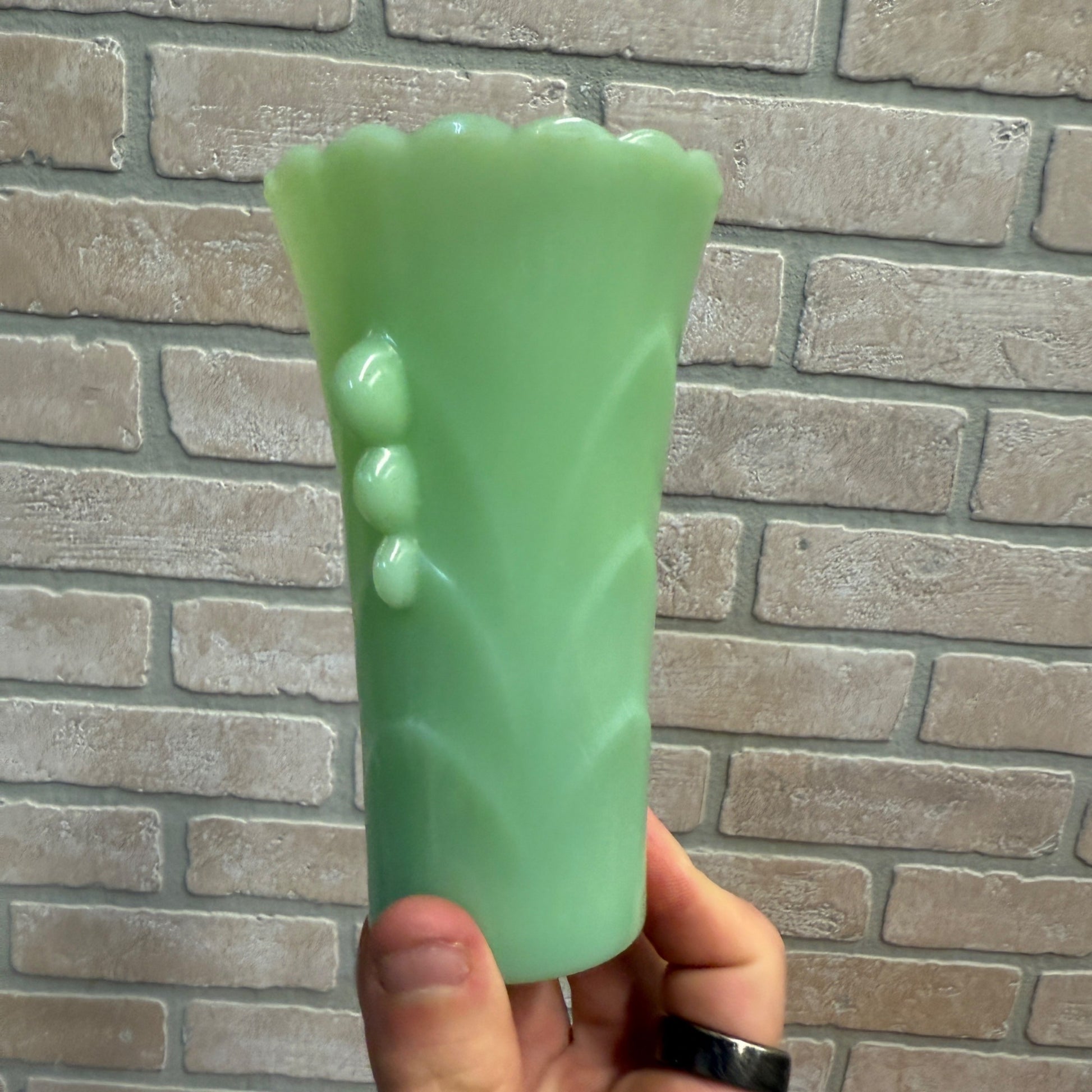 Vintage Fire King Jadeite Scalloped Tulip Table Vase Green
