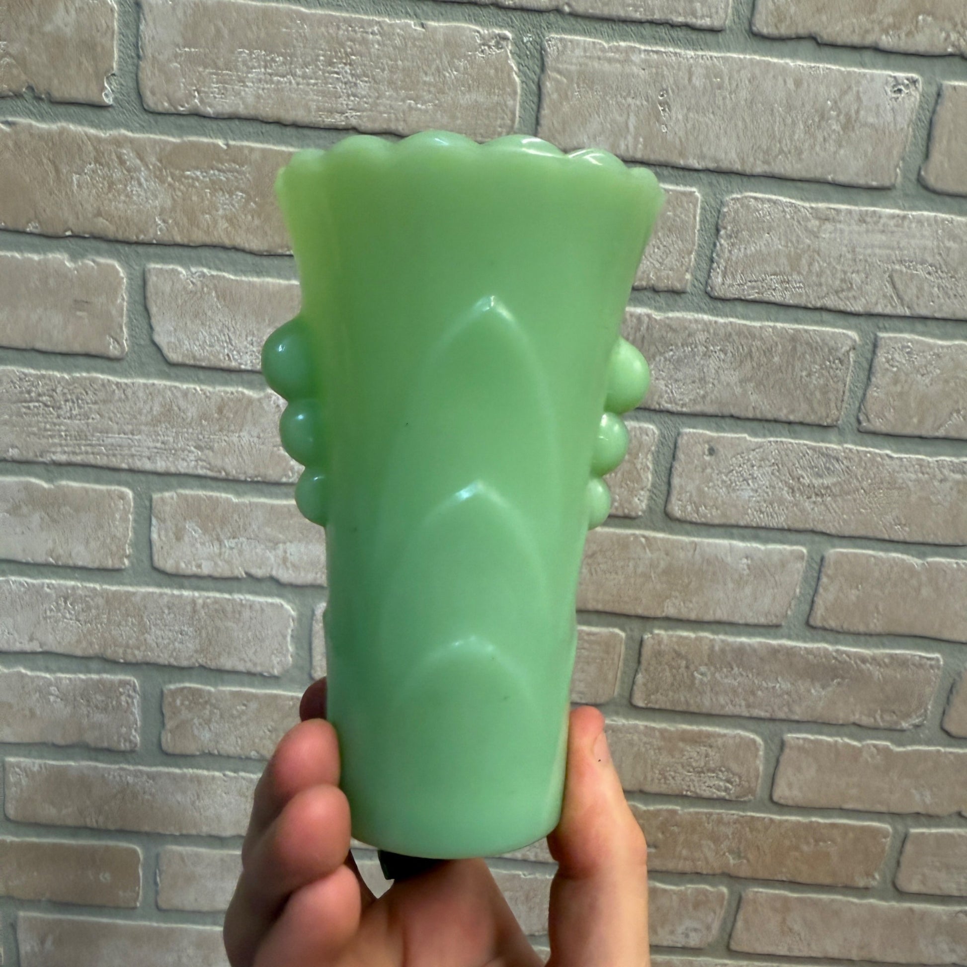 Vintage Fire King Jadeite Scalloped Tulip Table Vase Green
