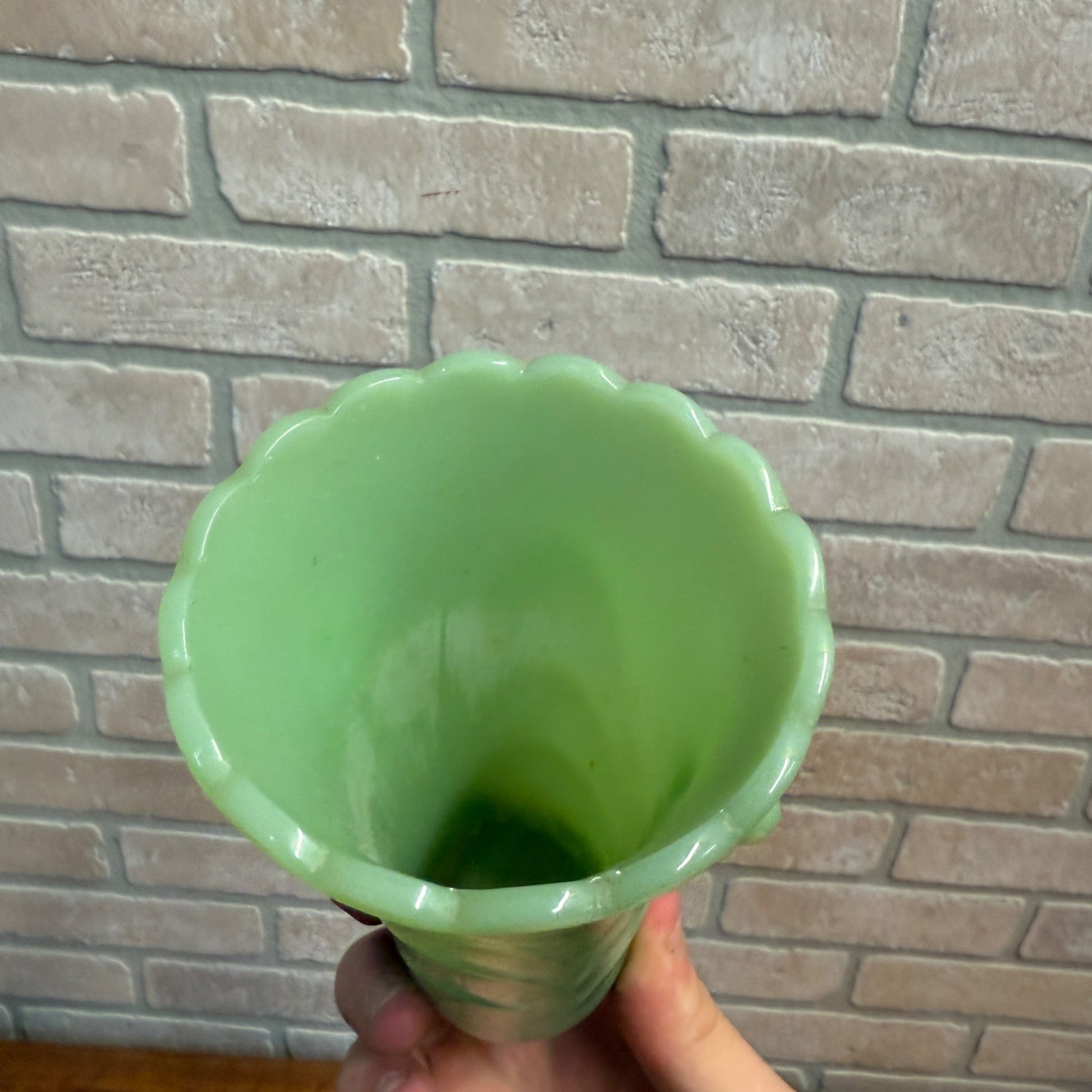 Vintage Fire King Jadeite Scalloped Tulip Table Vase Green