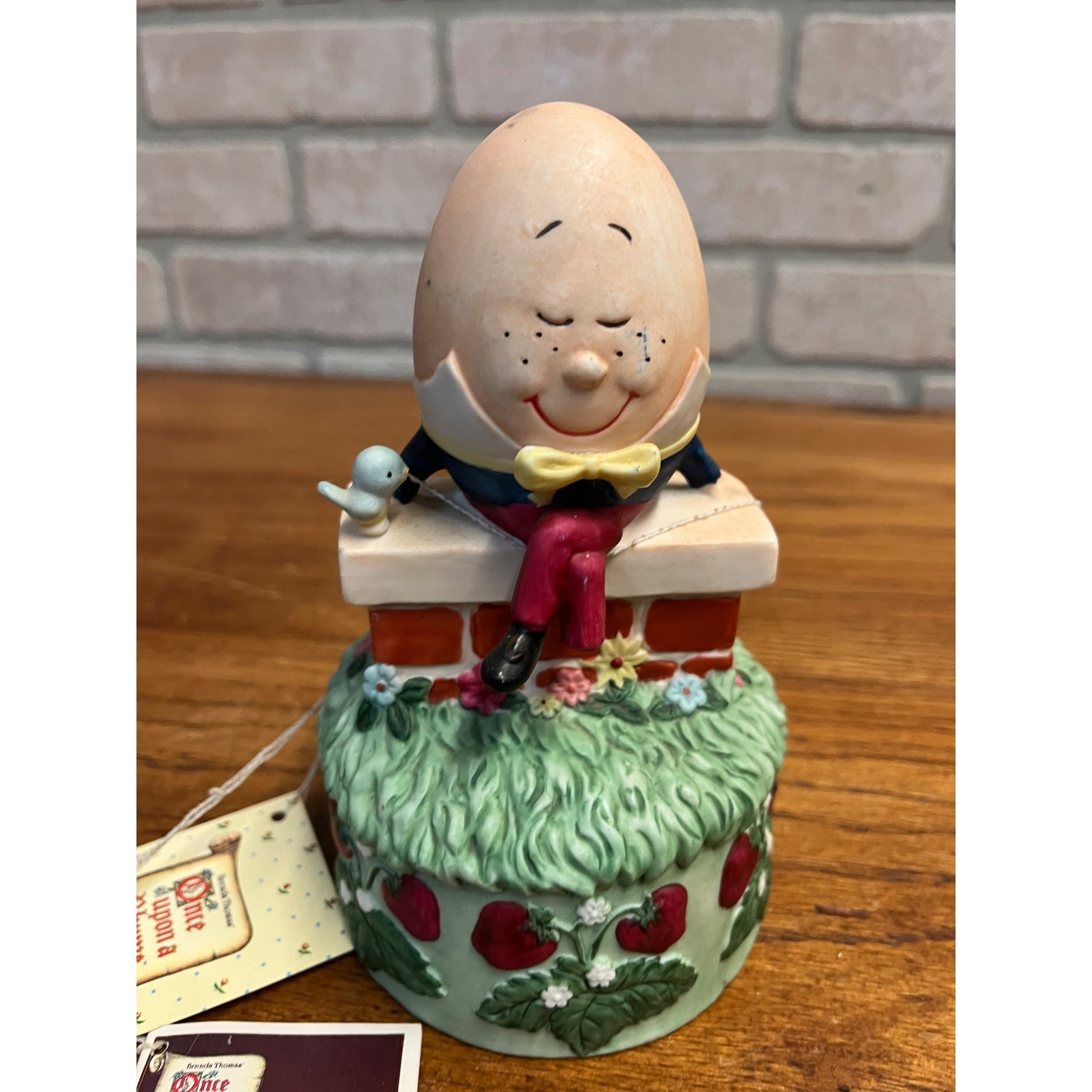 Once Upon A Rhyme Humpty Dumpty Brenda Thomas Music Box Figurine Vintage 1989