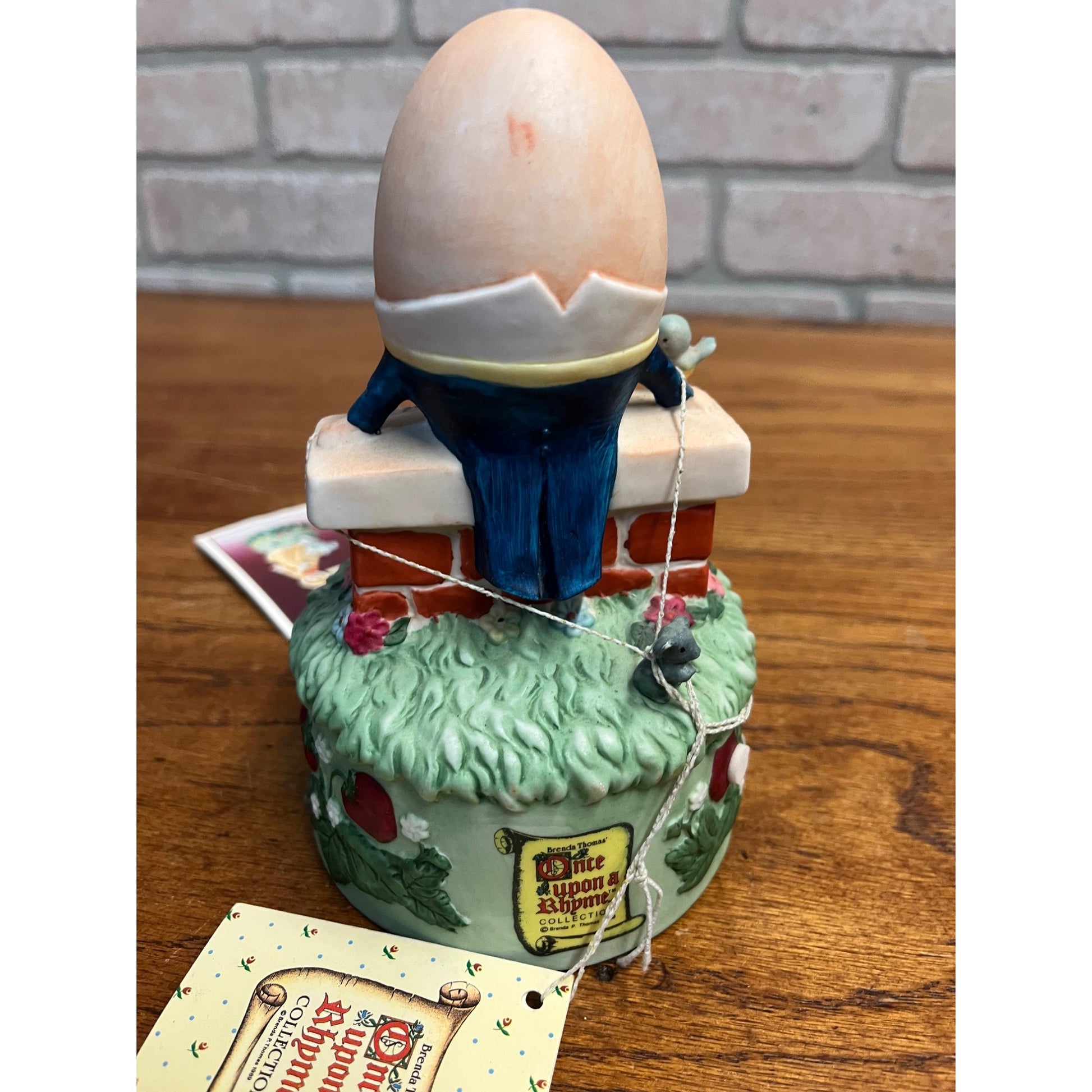 Once Upon A Rhyme Humpty Dumpty Brenda Thomas Music Box Figurine Vintage 1989