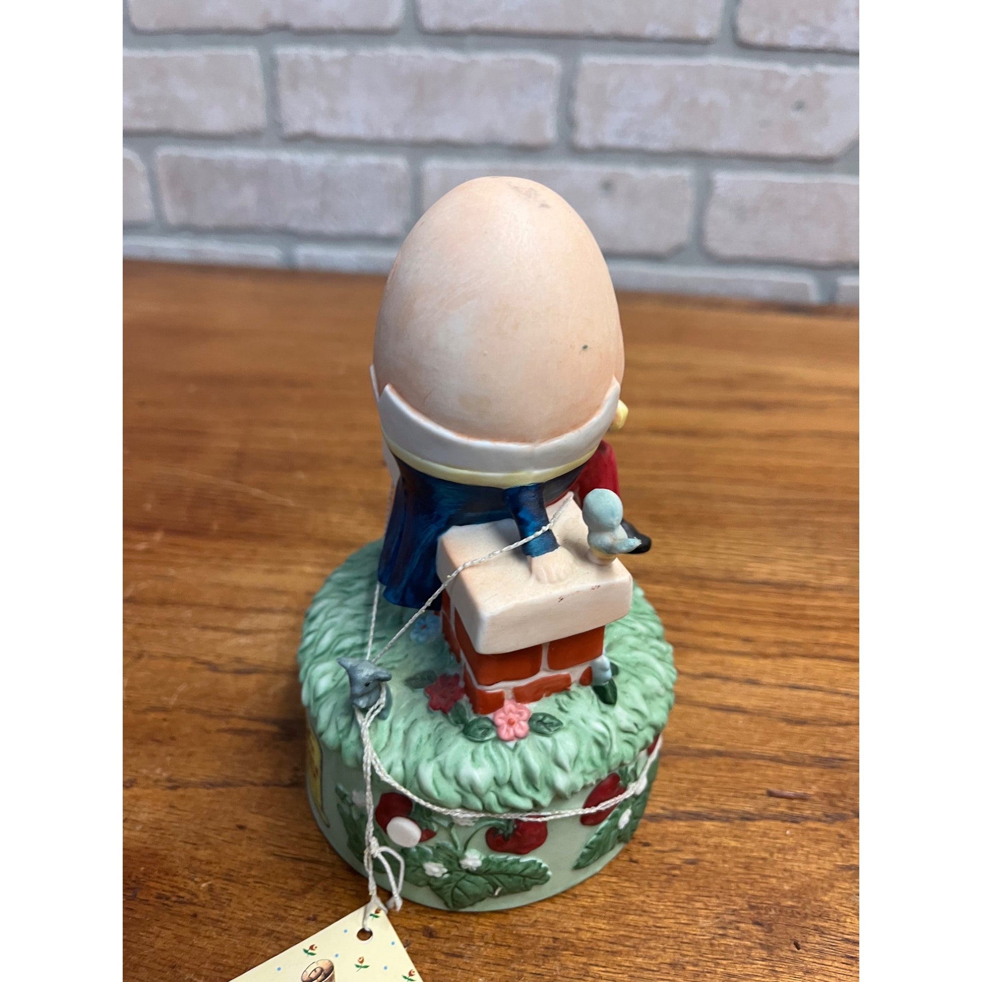Once Upon A Rhyme Humpty Dumpty Brenda Thomas Music Box Figurine Vintage 1989