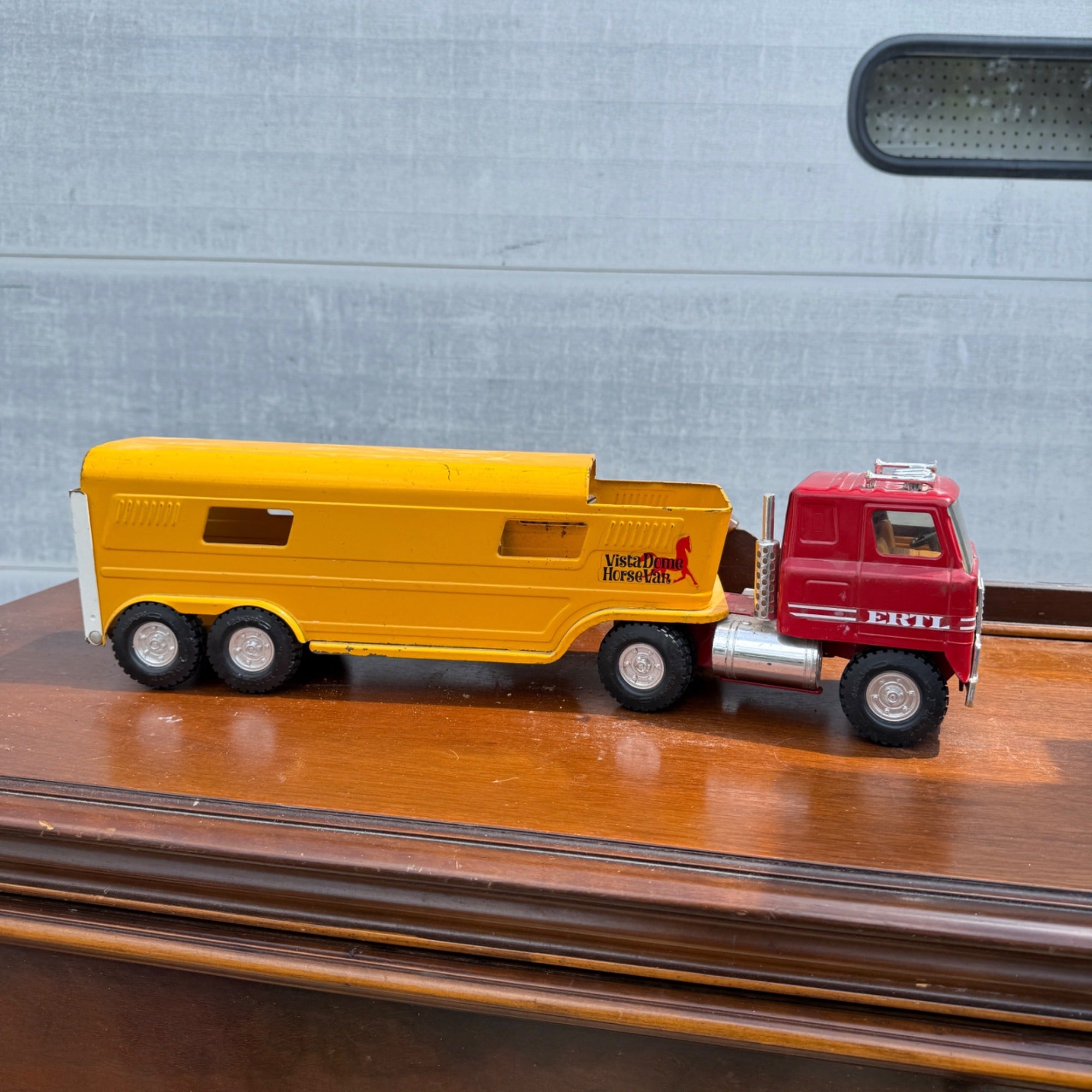 Vintage Ertl Vista Dome Horse Trailer and Semi Truck Red and Yellow