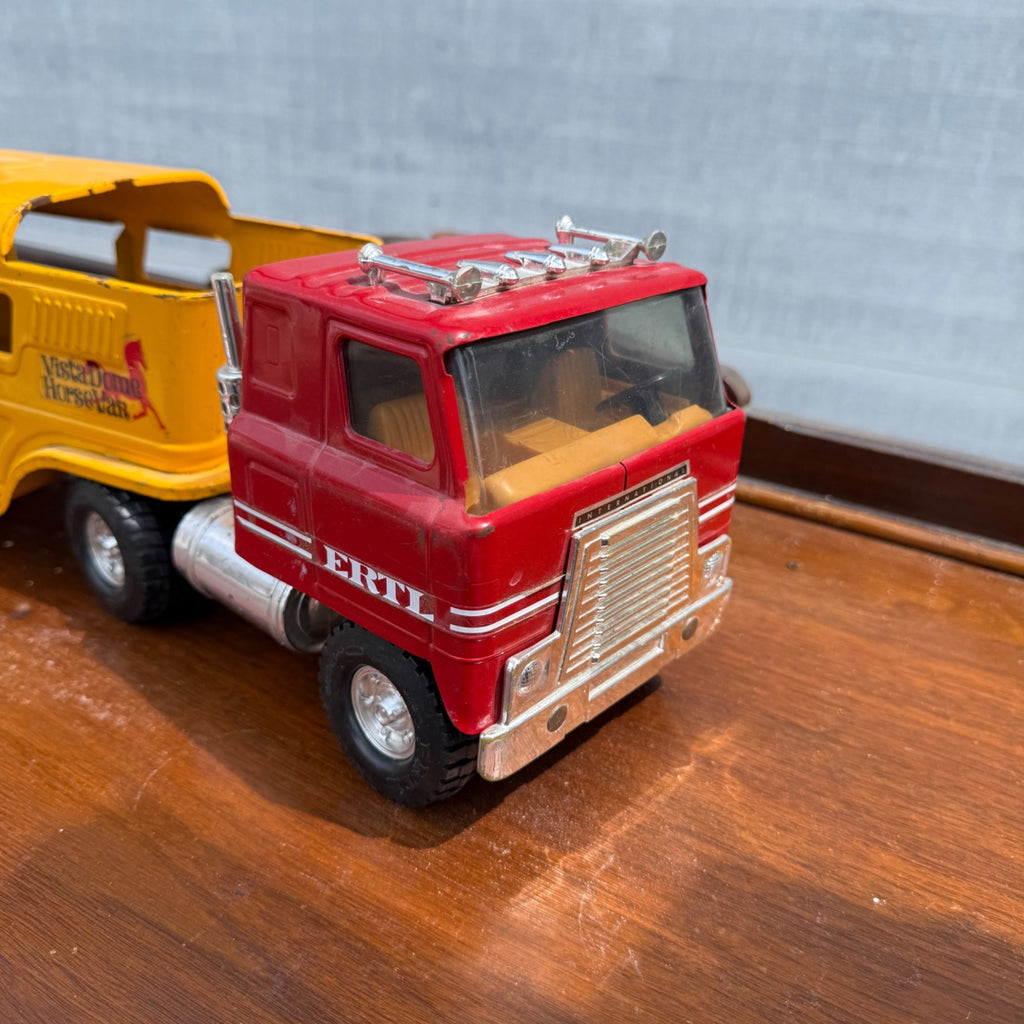 Vintage Ertl Vista Dome Horse Trailer and Semi Truck Red and Yellow