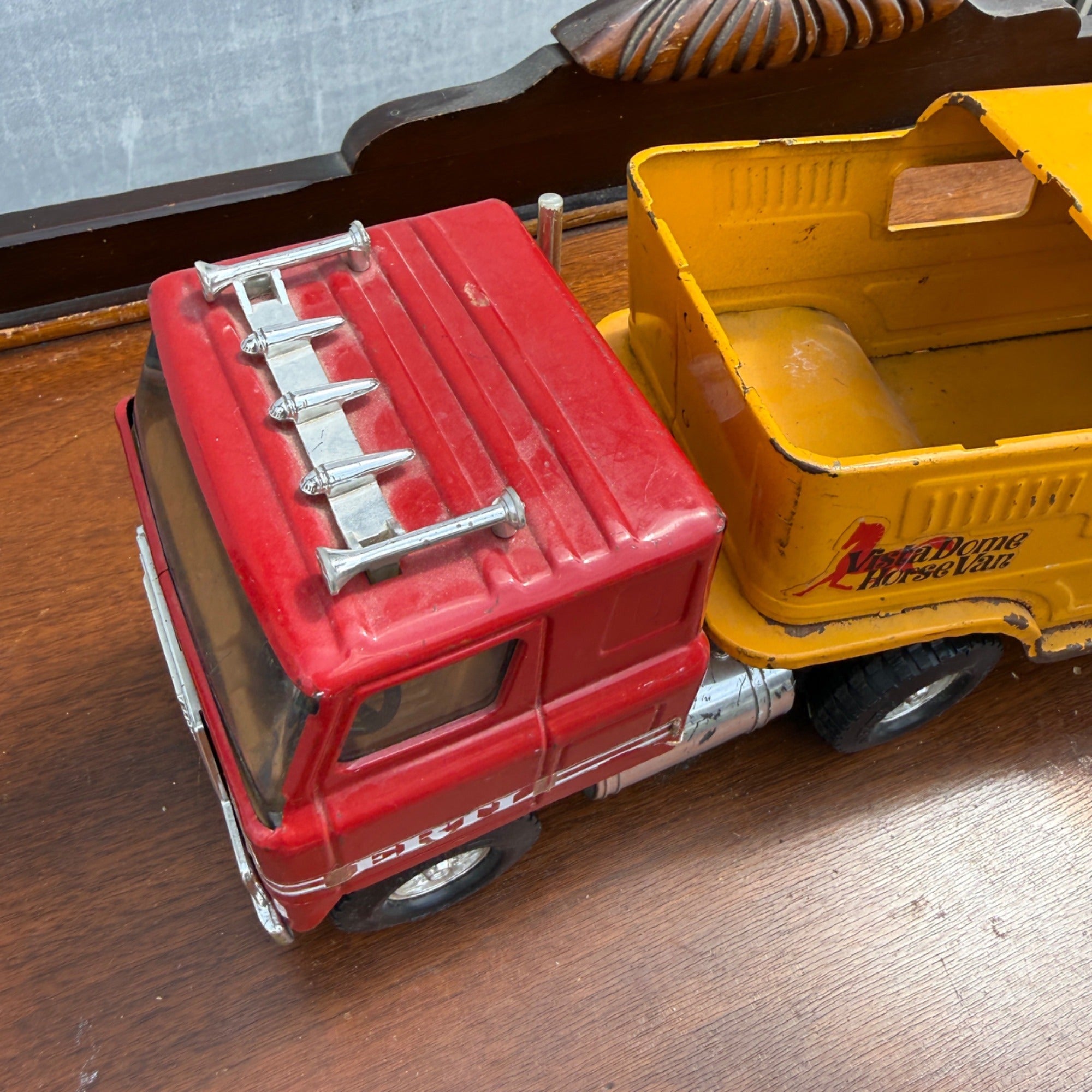 Vintage Ertl Vista Dome Horse Trailer and Semi Truck Red and Yellow