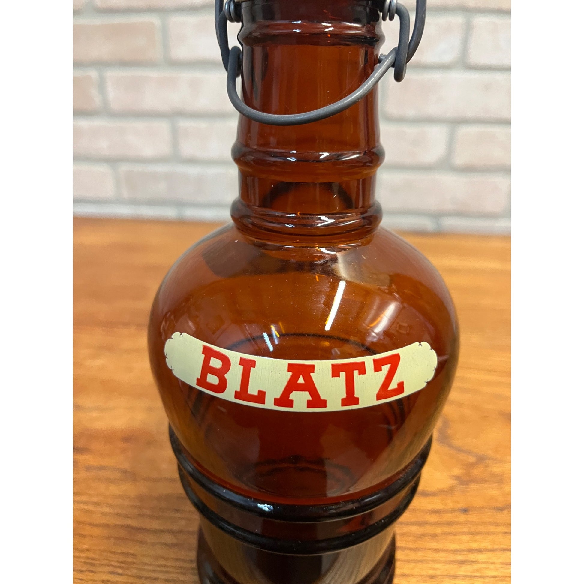 Antique 1900s BLATZ Hotel Beer Bottle Growler w/ Porcelain Stopper Milwaukee
