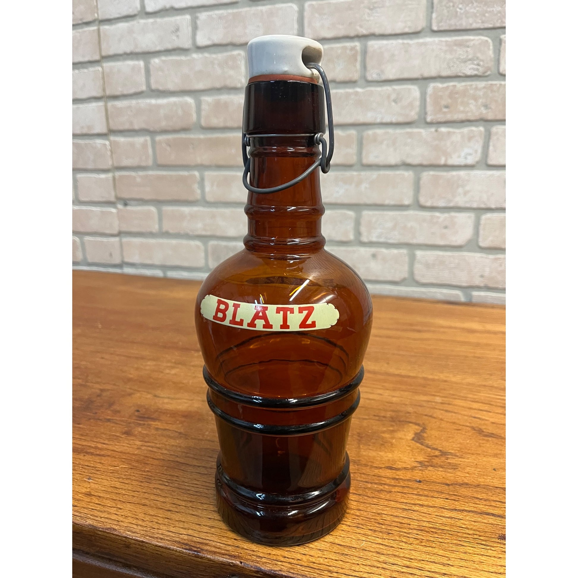Antique 1900s BLATZ Hotel Beer Bottle Growler w/ Porcelain Stopper Milwaukee