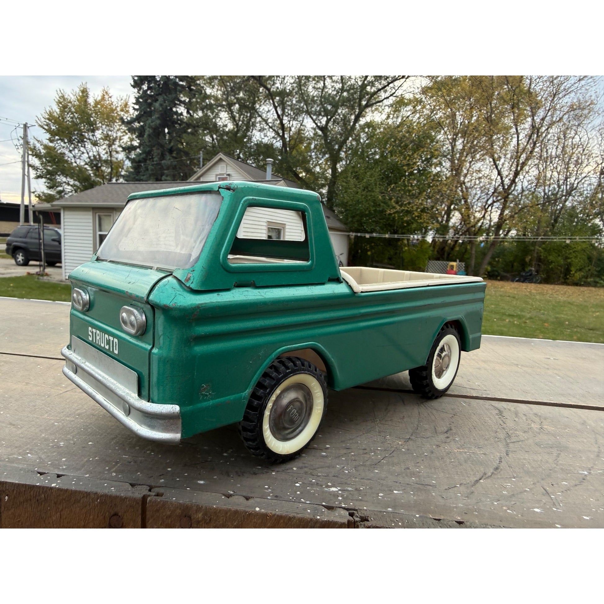 Vintage Structo Rampside Green Chevy Corvair Farm Truck Pressed Steel Toy