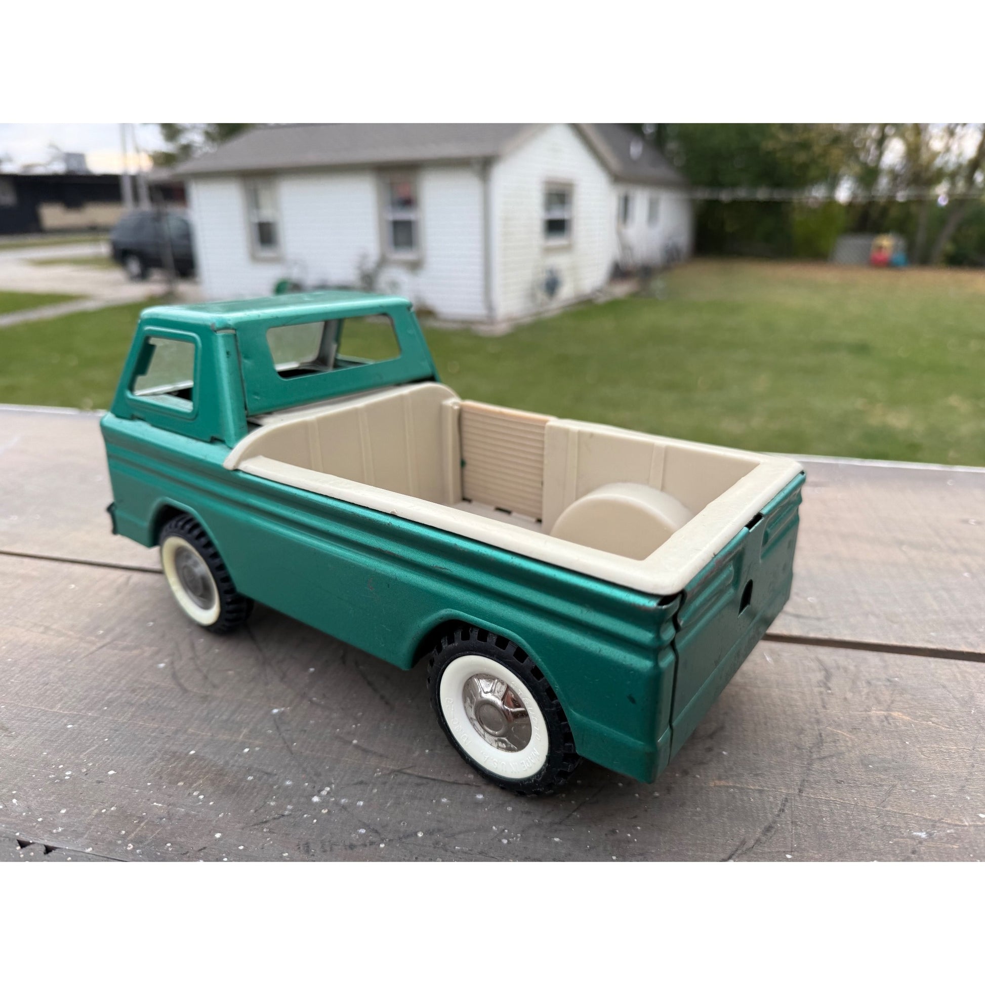 Vintage Structo Rampside Green Chevy Corvair Farm Truck Pressed Steel Toy