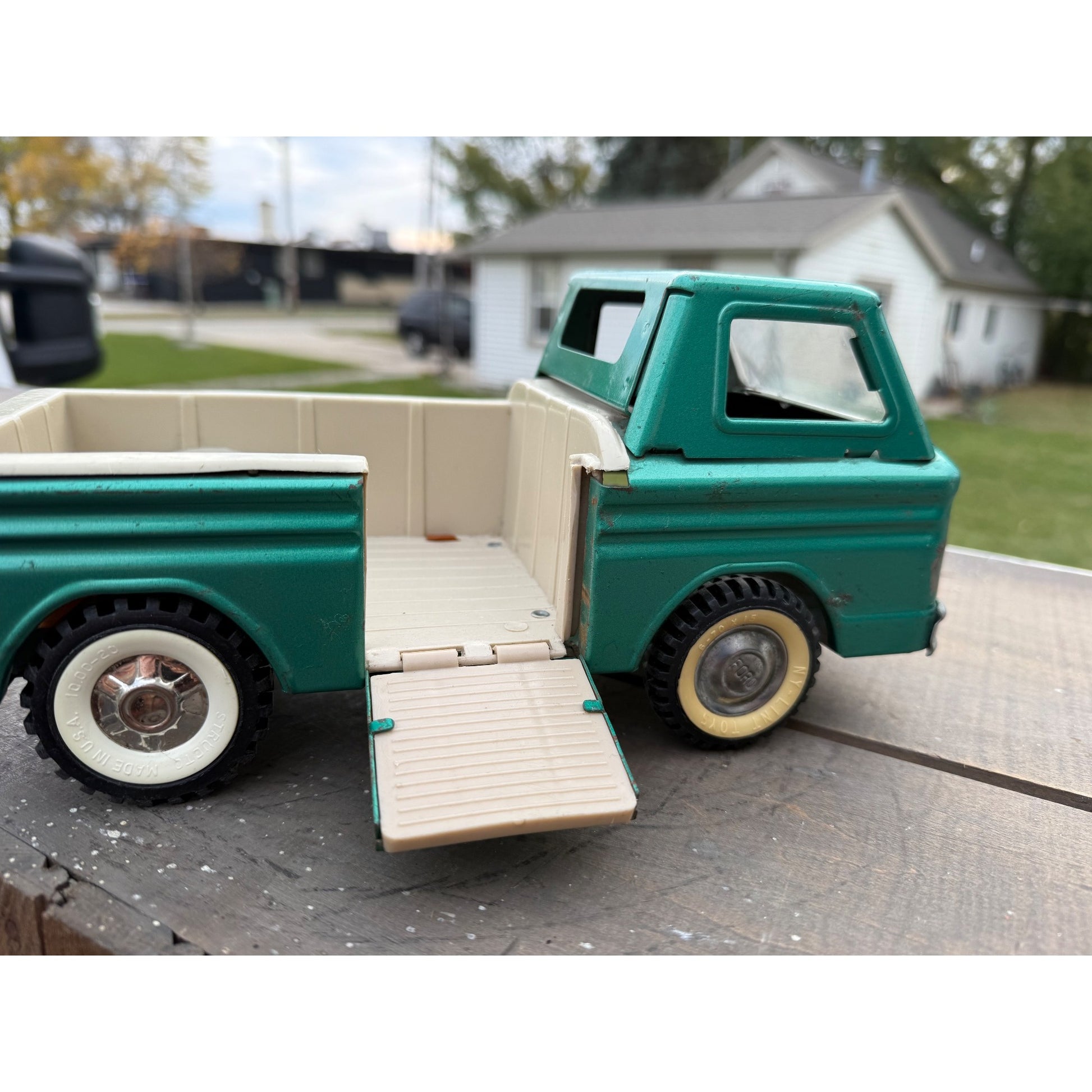 Vintage Structo Rampside Green Chevy Corvair Farm Truck Pressed Steel Toy