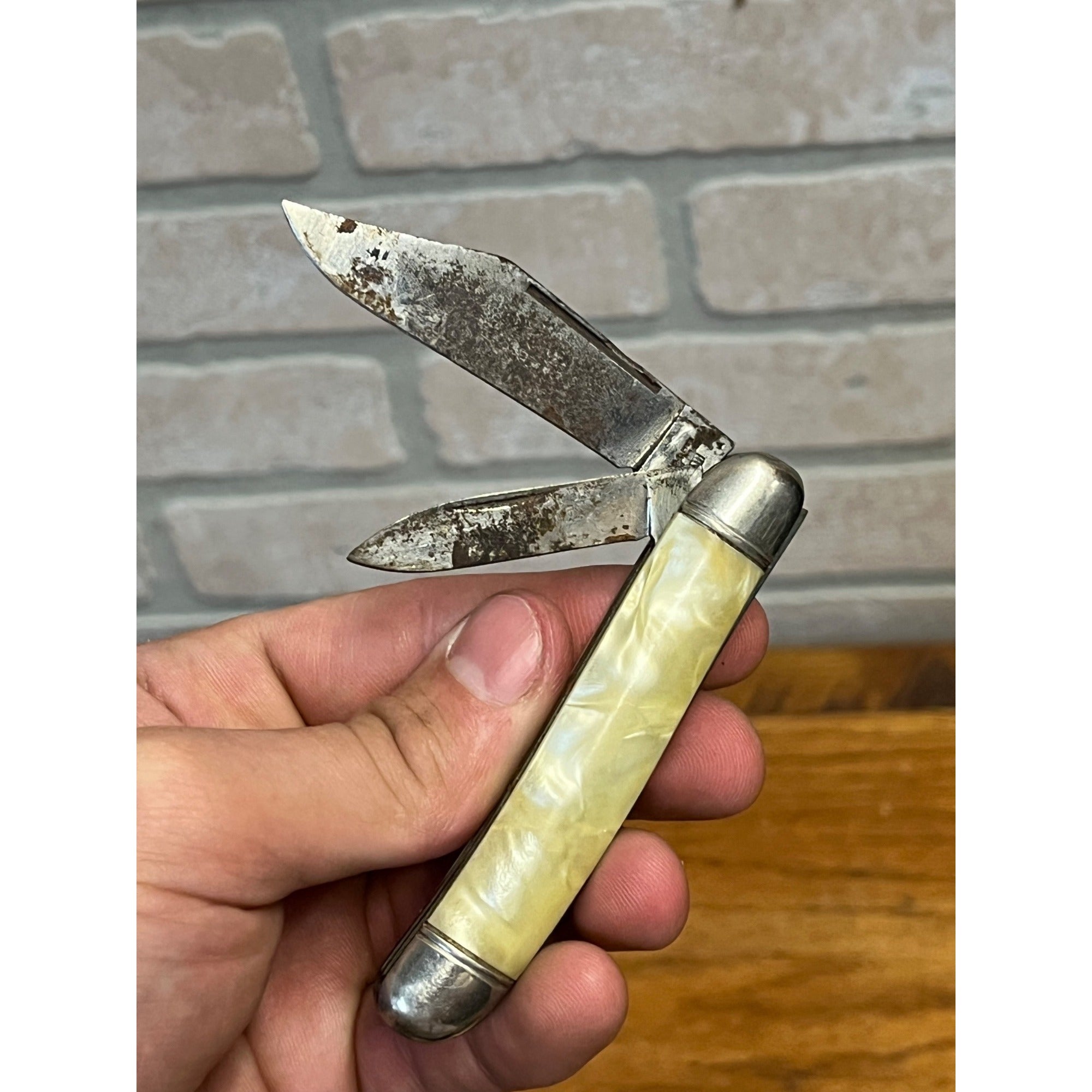 Vintage 1950s Chief Oshkosh Beer Advertising Pocket Knife & Opener