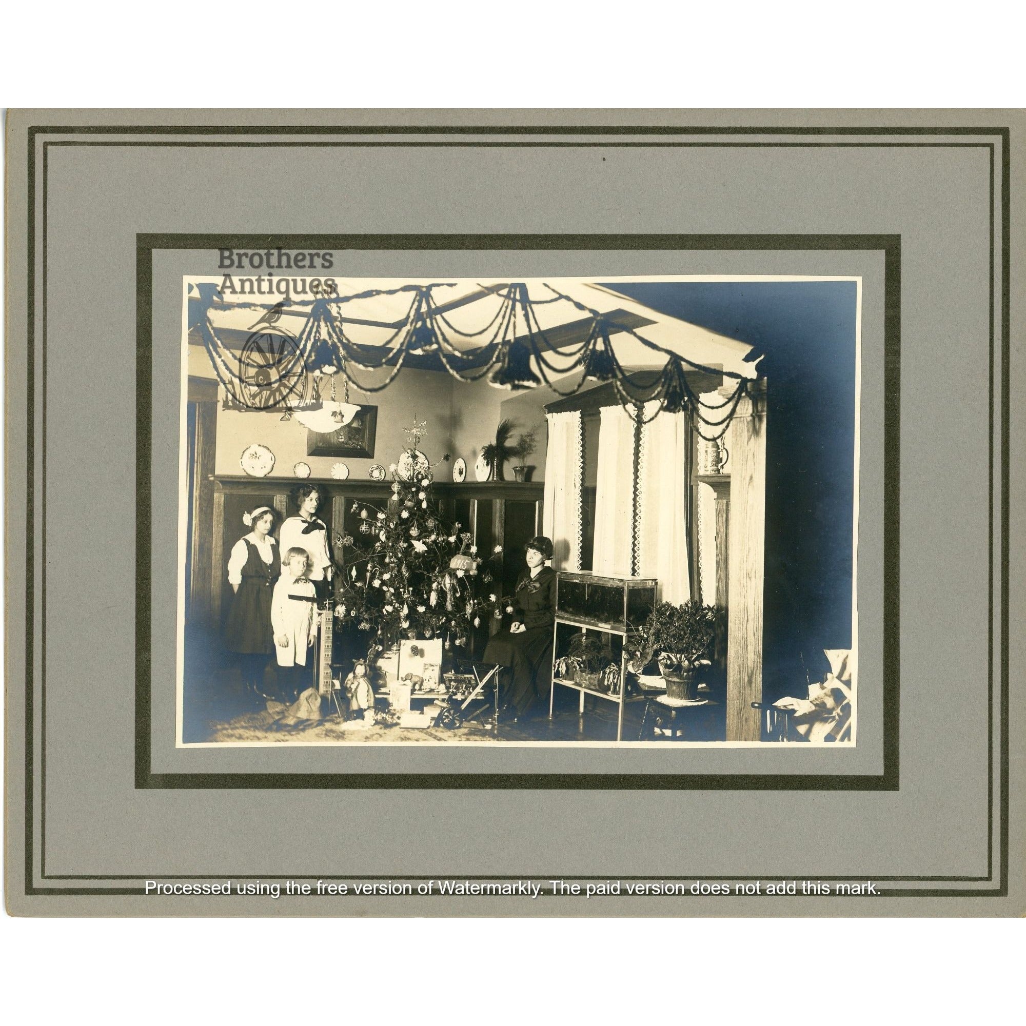 Original 1915 Victorian Christmas Day Cabinet Photograph Photo Early Tree