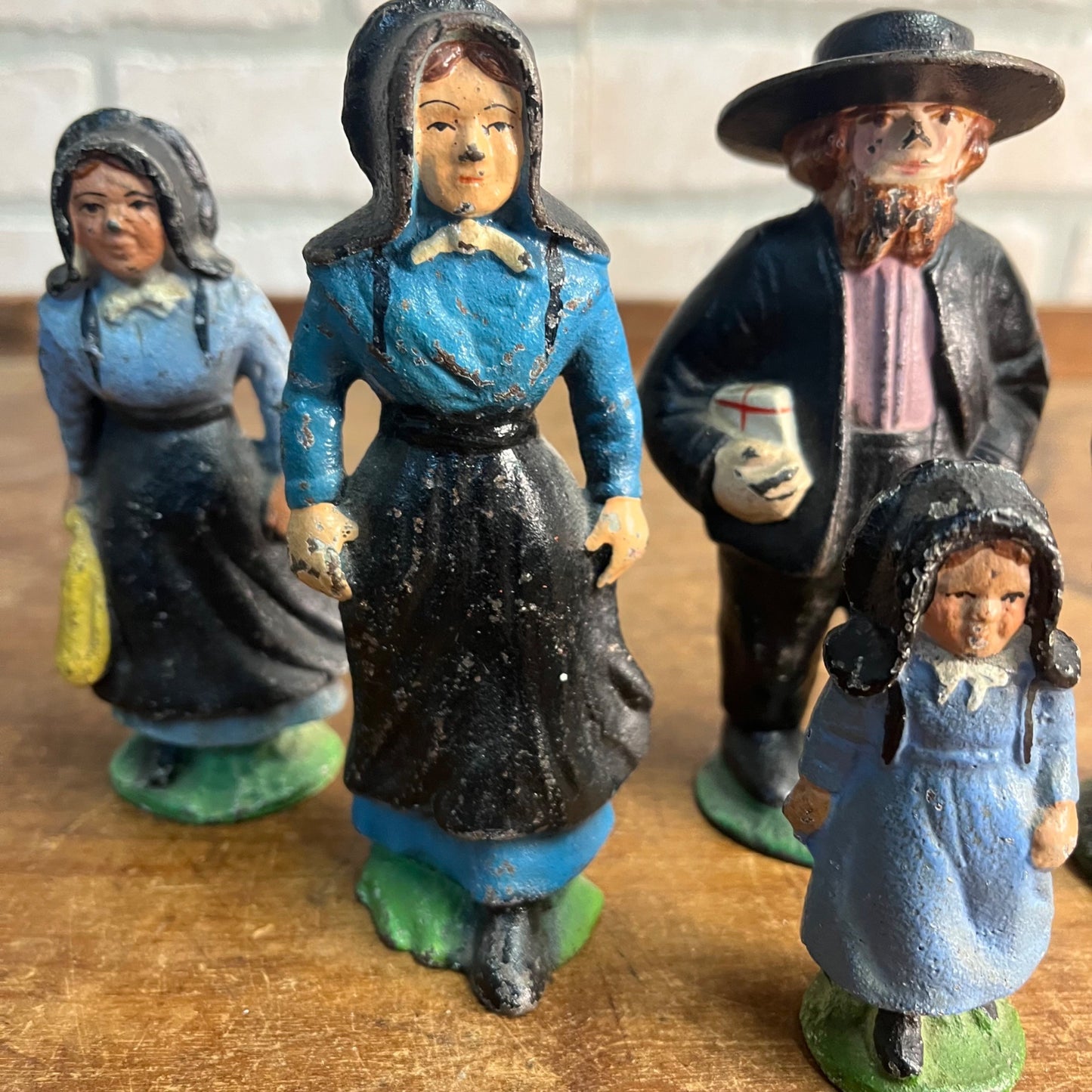 Antique Vintage Cast Iron Metal Amish Family Figures Set