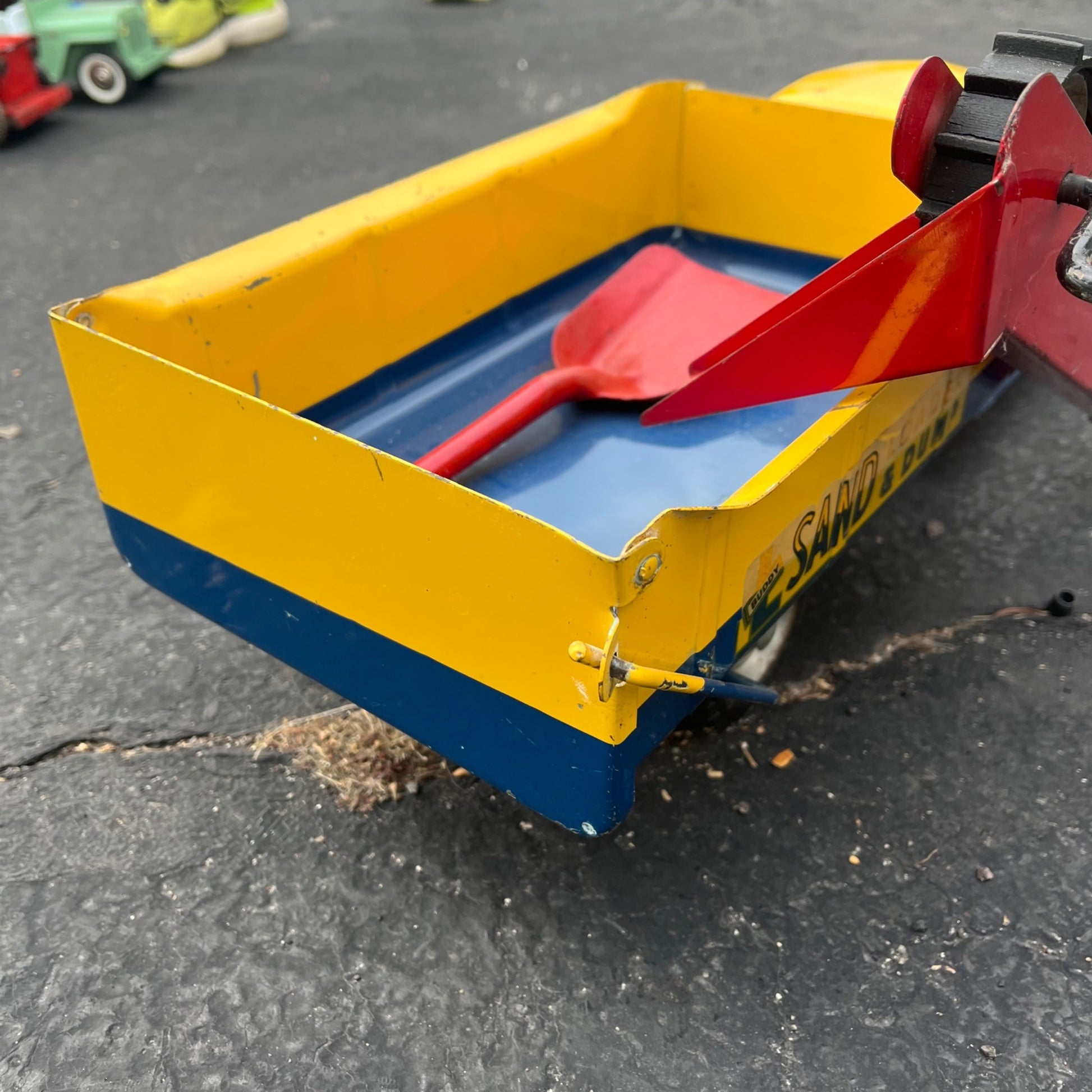 Vintage Buddy L International Sand Loader & Dump Truck 23" Pressed Steel Toy