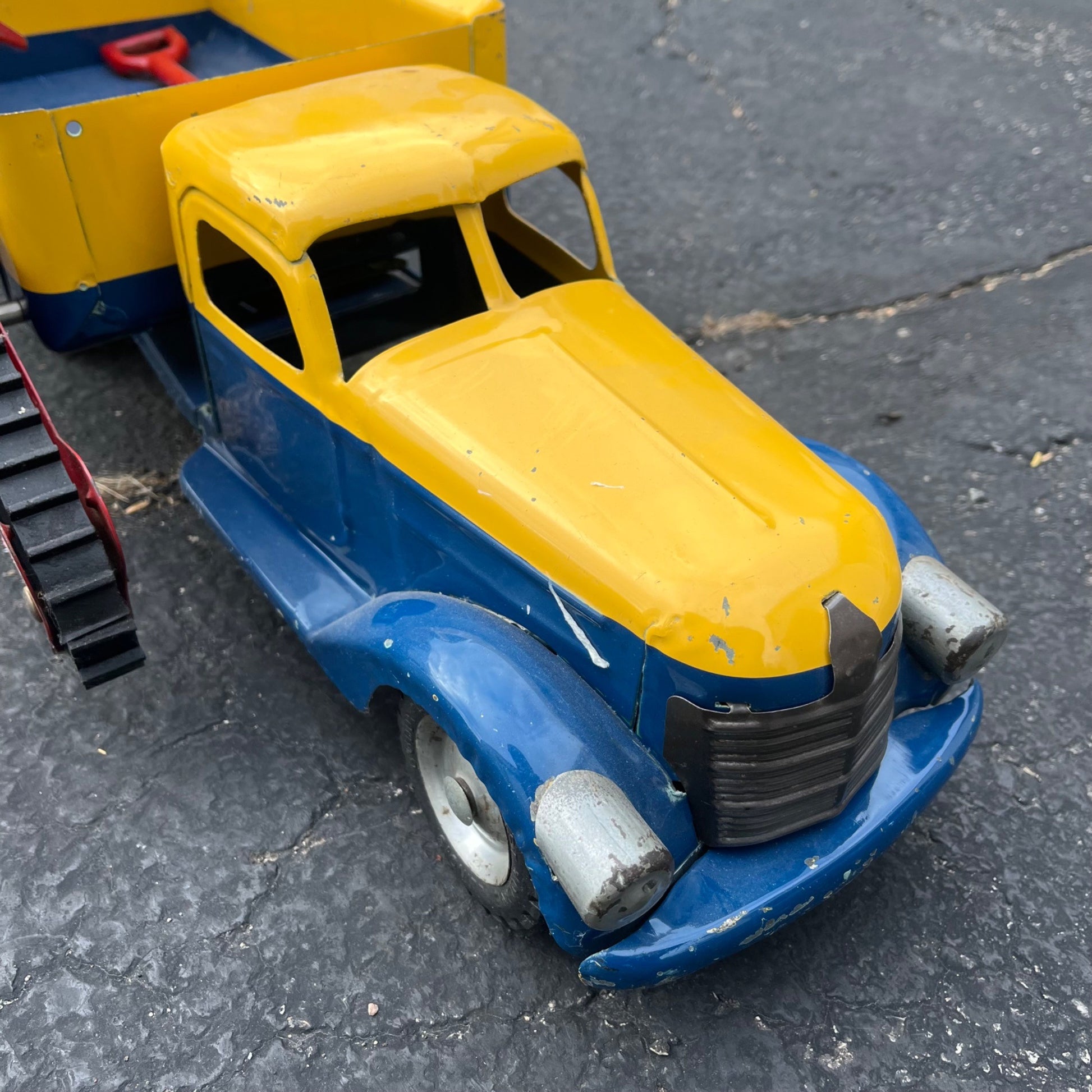 Vintage Buddy L International Sand Loader & Dump Truck 23" Pressed Steel Toy