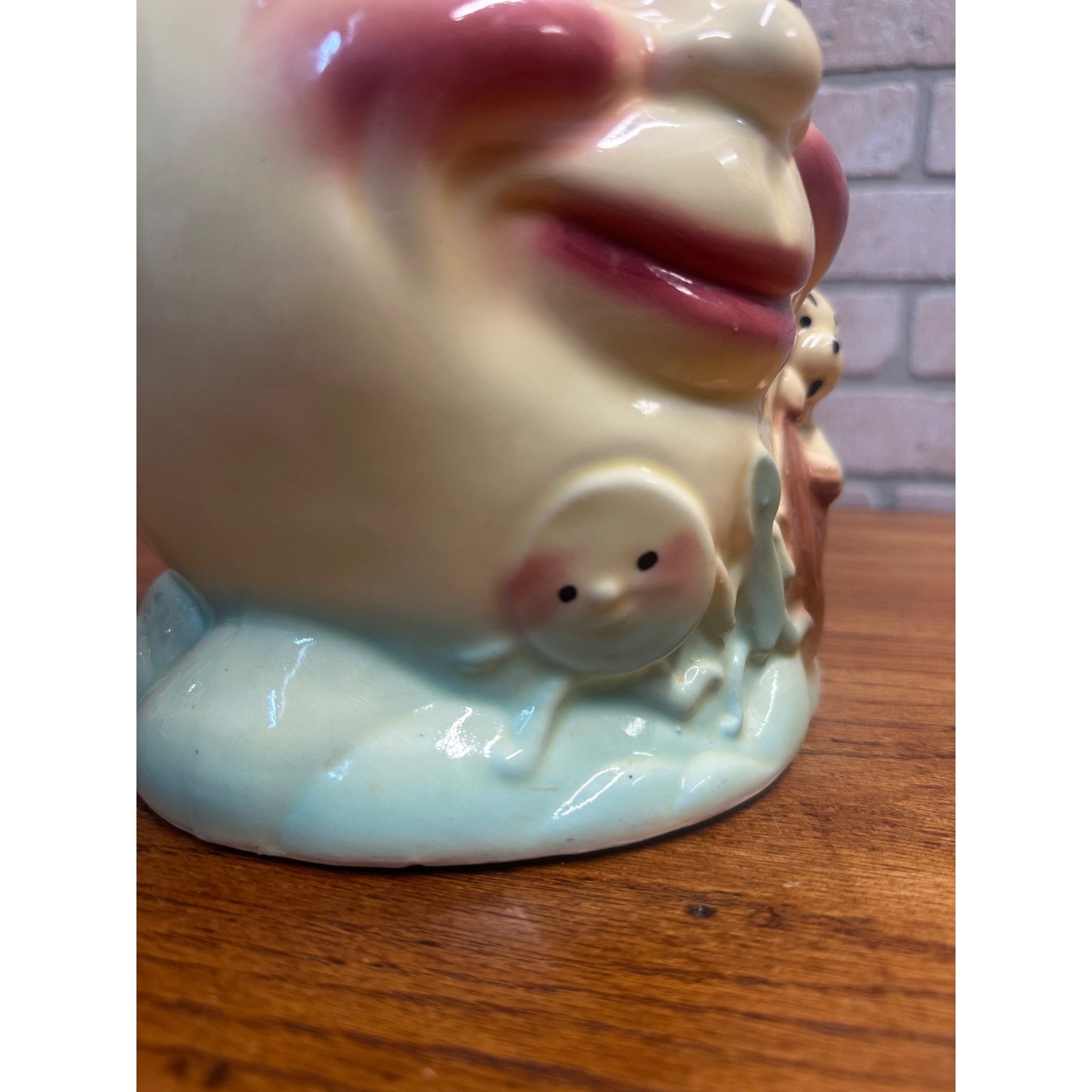 Original Vintage Cow Jumped Over The Moon Cookie Jar Gold RRP Roseville 317