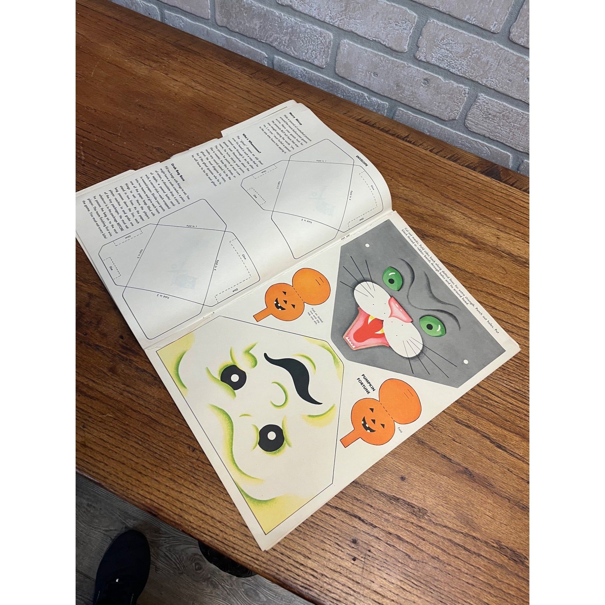 Vintage Halloween Childrens Cut Out Party Book Whitman 1954 - Partial
