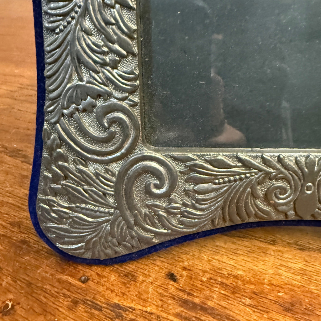 Antique Vintage Silver Plated Picture Photo Frame w/ Velvet for 5" x 7" Photos