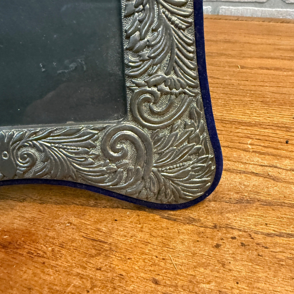 Antique Vintage Silver Plated Picture Photo Frame w/ Velvet for 5" x 7" Photos