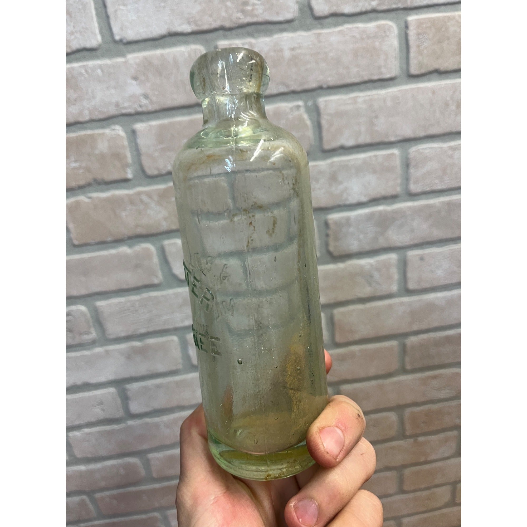 J.B. Reiter c1890s Milwaukee Wis Blue Soda Beer Bottle Blob Top Hutchinson