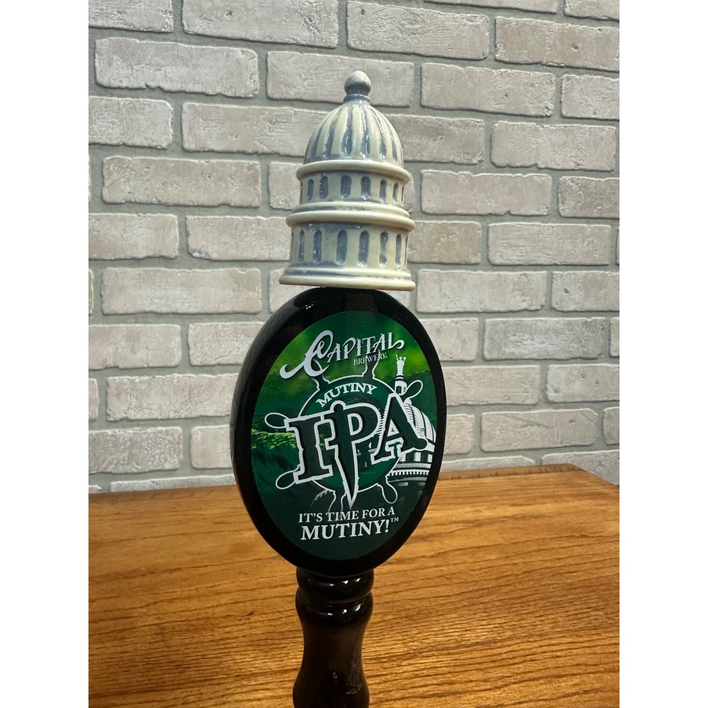 Vintage Capital Brewery Wisconsin Beer 12.5" Tap Handle Mutiny IPA