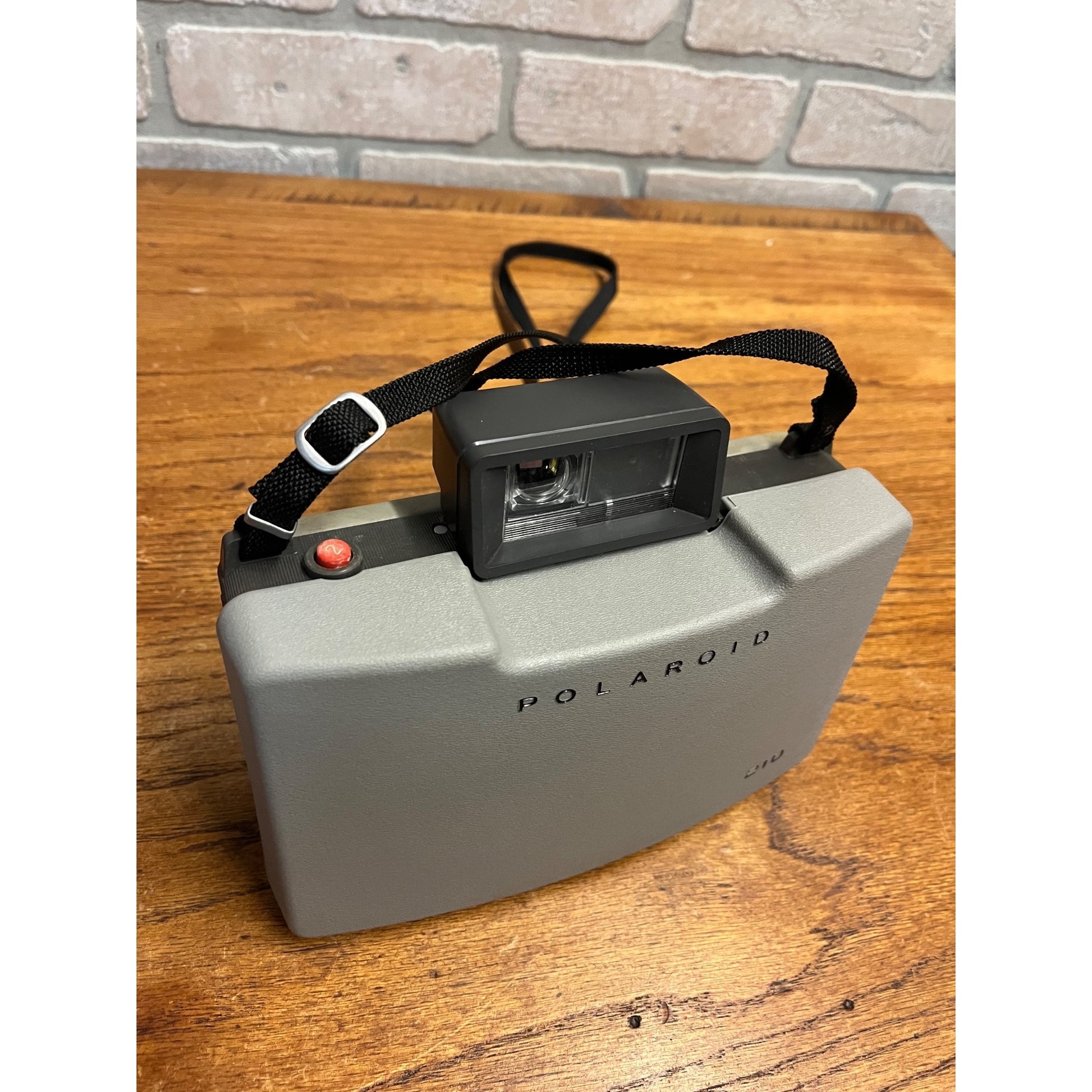 Vintage Polaroid Automatic 210 Model Land Camera -- Untested