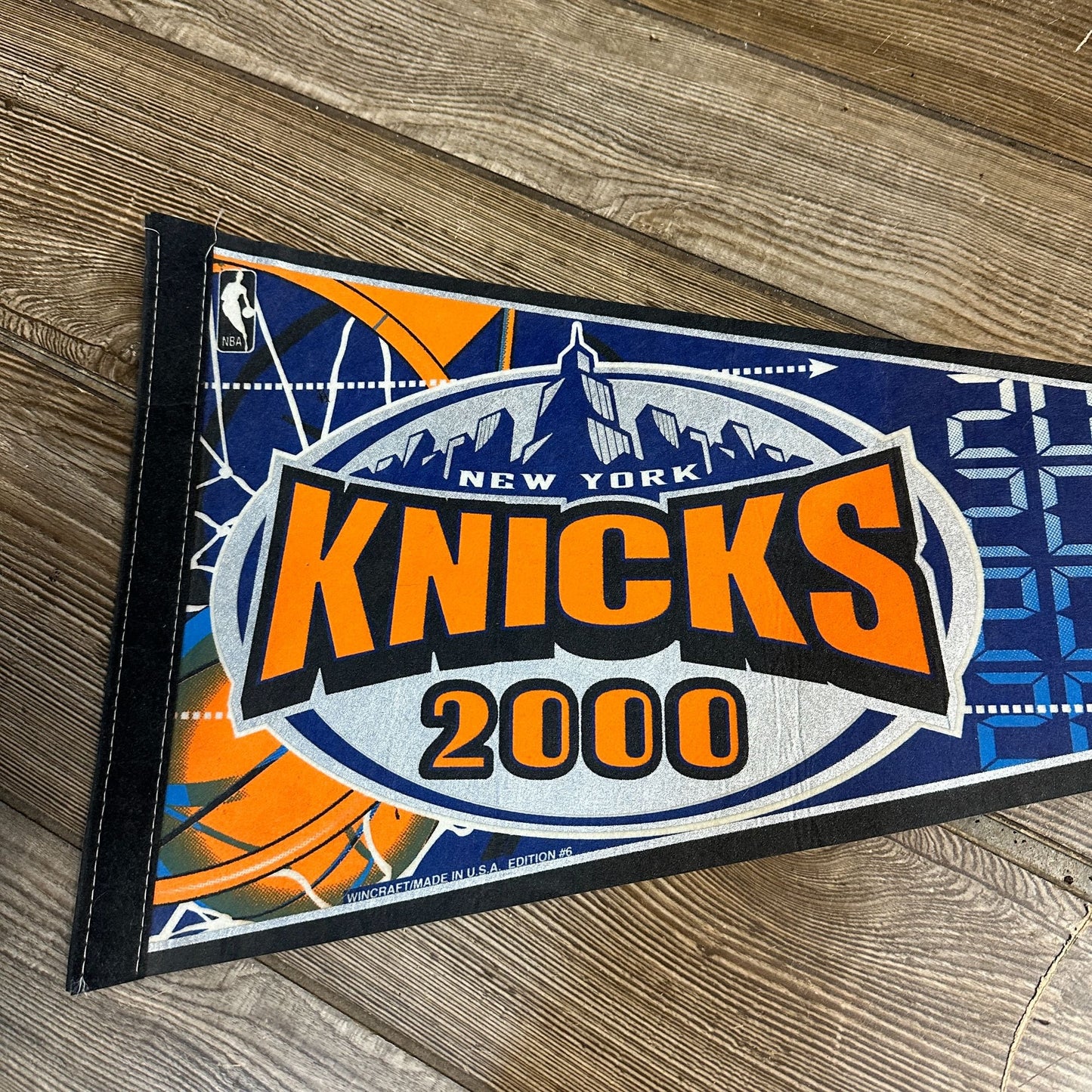 VTG 2000 WINCRAFT NBA NEW YORK KNICKS PENNANT MAN CAVE BLUE ORANGE COLORS