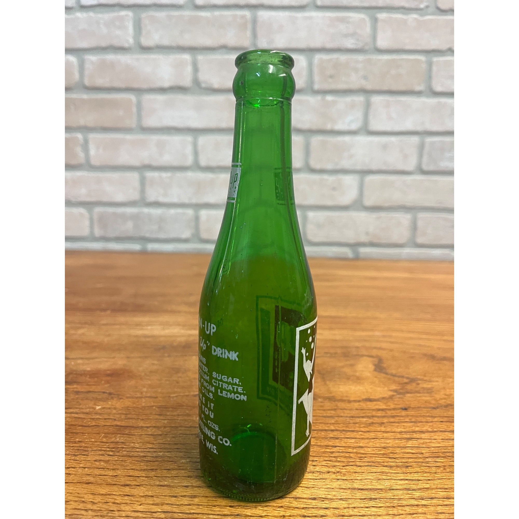 Vintage 1951 Seven-Up 7up ACL 7oz Soda Pop Bottle Milwaukee Wis Swimsuit Girl