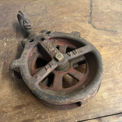 Antique Hudson Cast Iron Farm Barn Trolley Drop Pulley RA 77 - Excellent!