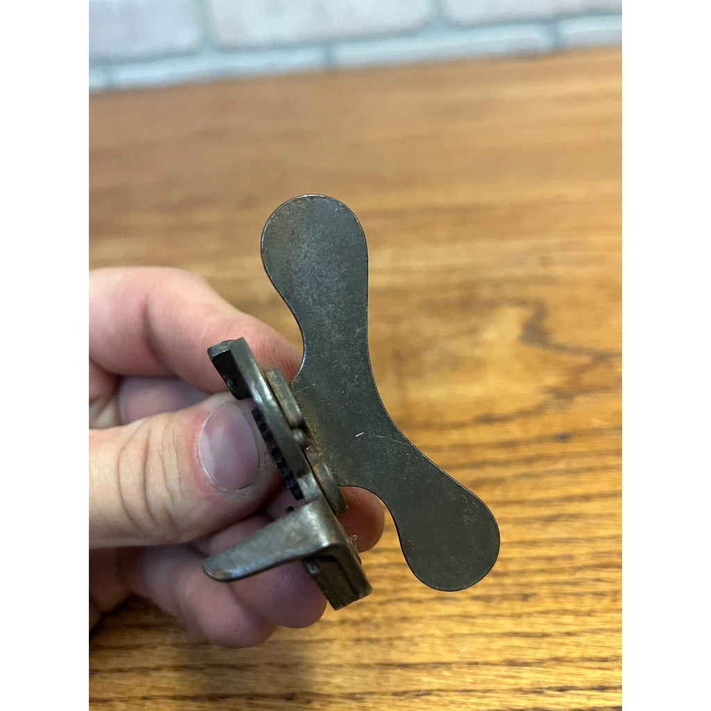 Vintage Reliable MFG CO GEM Can Opener Hand Held USA