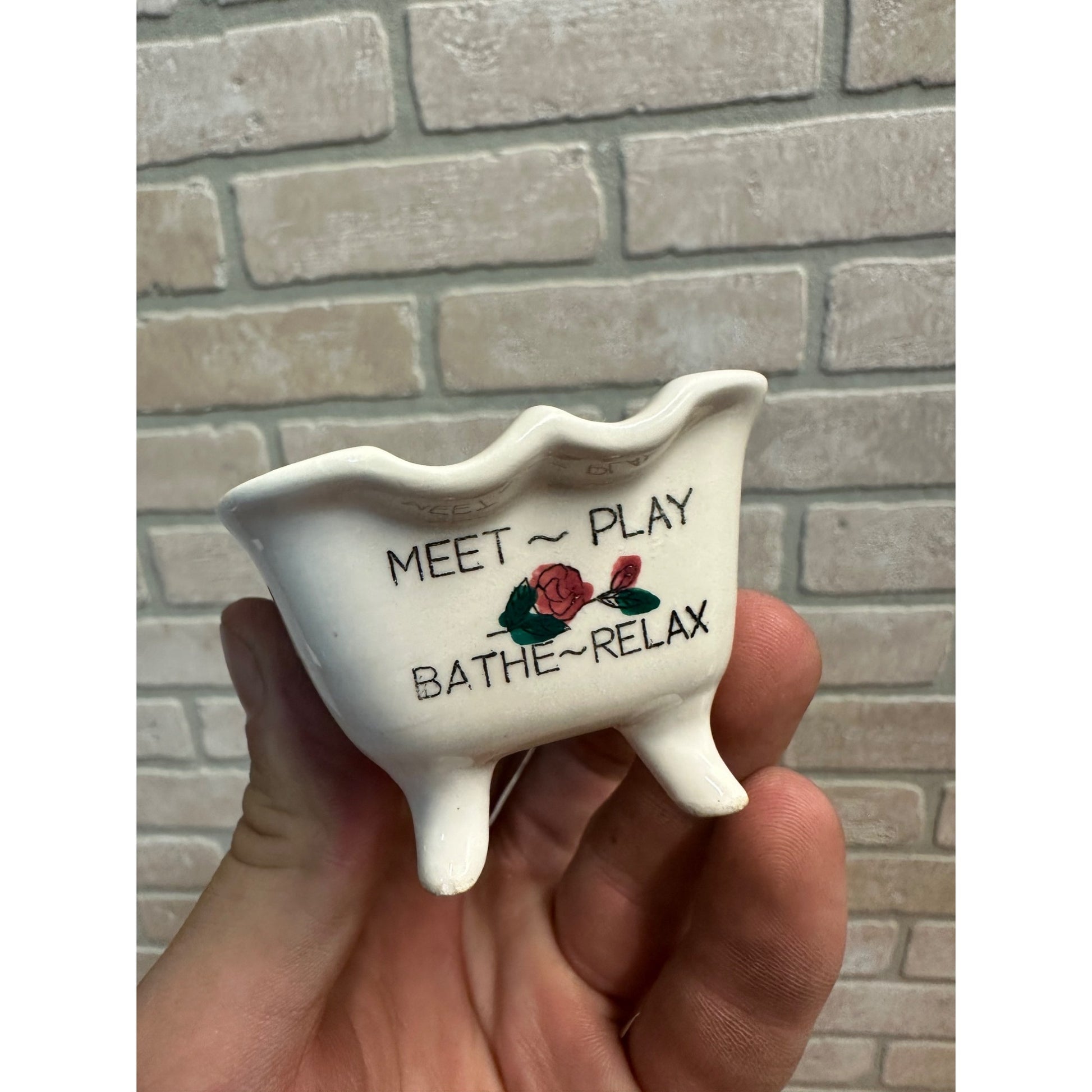 Souvenir Ceramic Bathtub Ashtray Bath House Row Hot Springs Arkansas