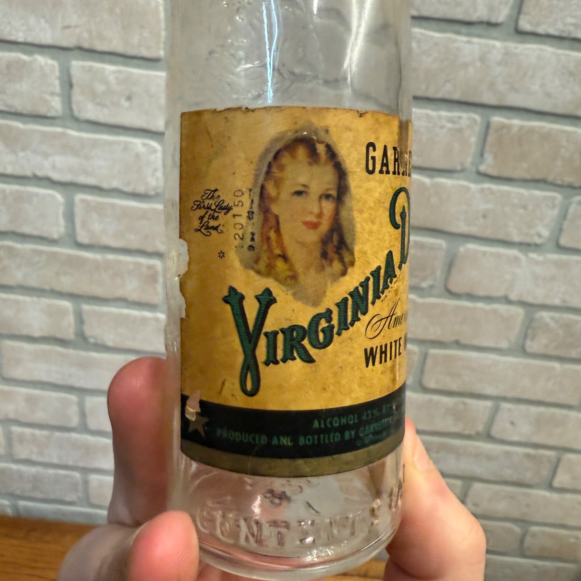 Vintage GARRETT'S VIRGINIA DARE WHITE WINE BOTTLE w/ LABELS & CAP 2/5 PINT EMPTY