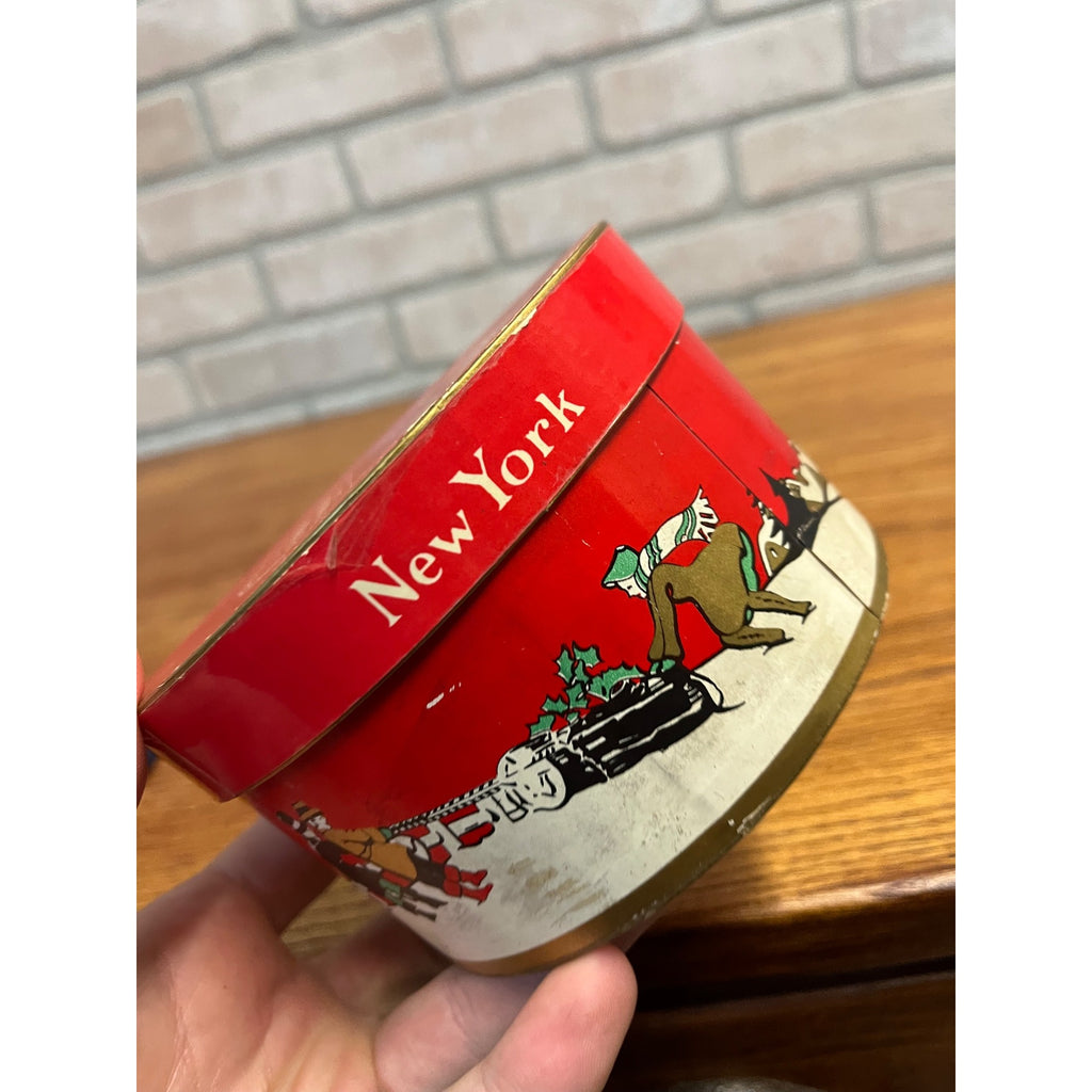 Antique Dobbs Fifth Avenue Salesman Sample Hat + Christmas Scene Box