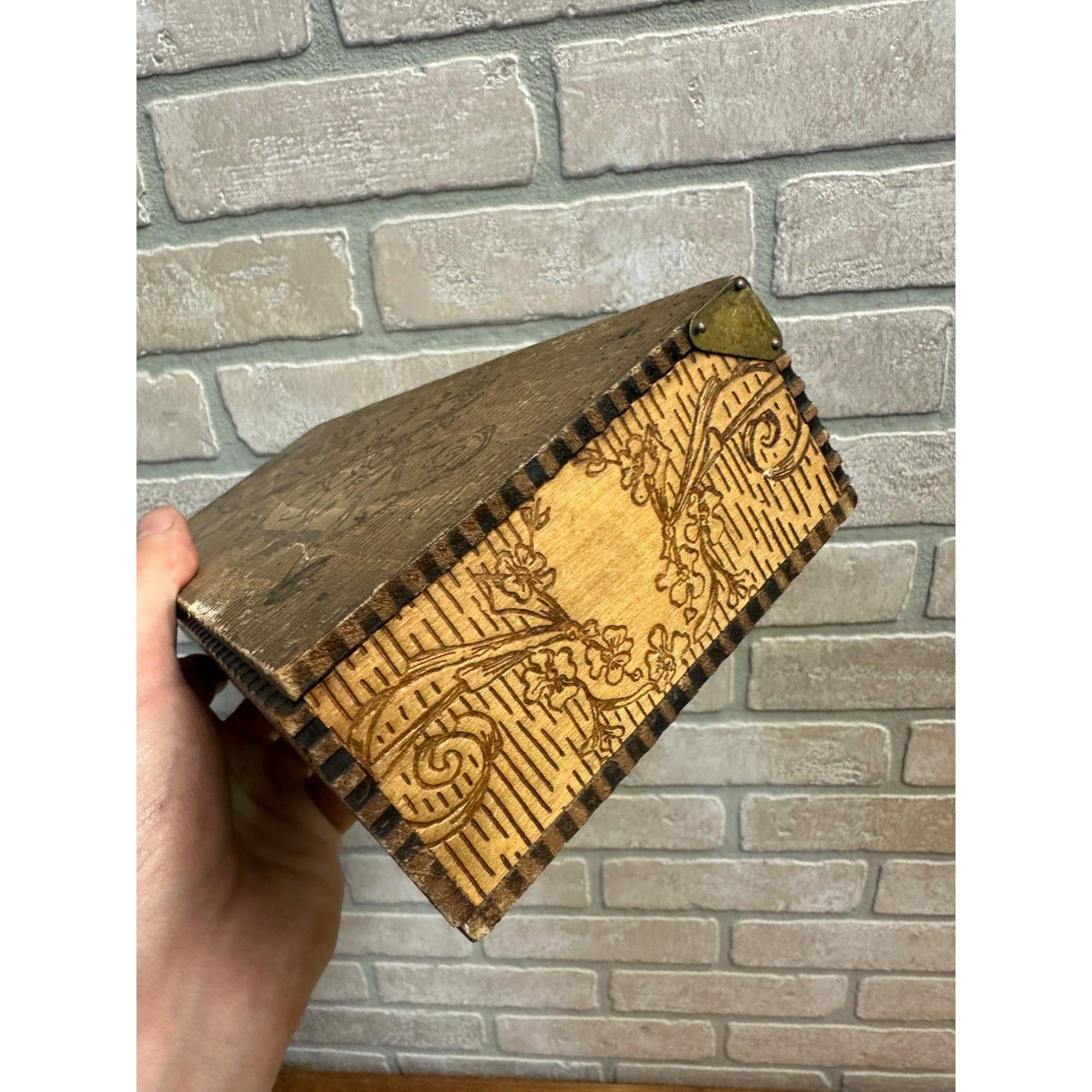 Antique Victorian Pyrography Art Wooden Storage Box Ornate Floral Flemish