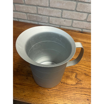 Dura Ware New York #754 Commercial Kitchen Pitcher 4 Quart Capacity Aluminum