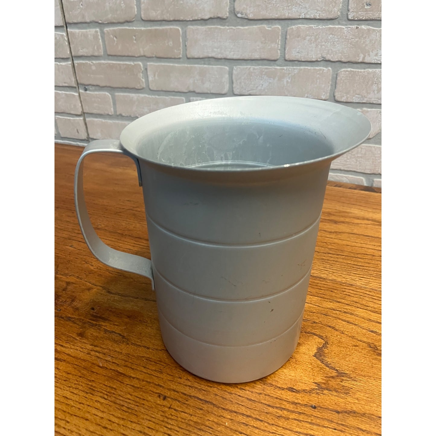 Dura Ware New York #754 Commercial Kitchen Pitcher 4 Quart Capacity Aluminum