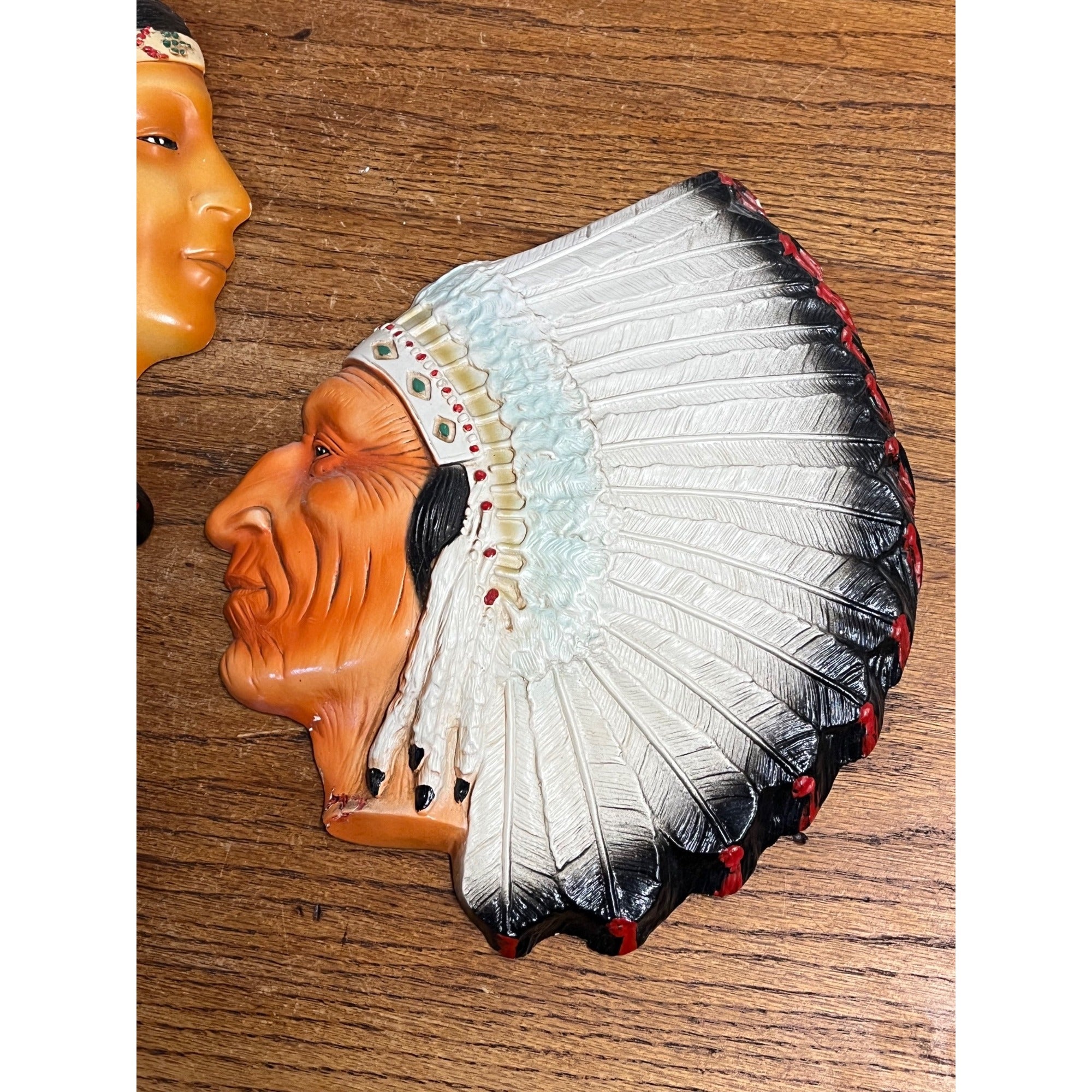 Vintage Native American Indian Chalkware Wall Plaques Wisconsin Dells Souvenirs