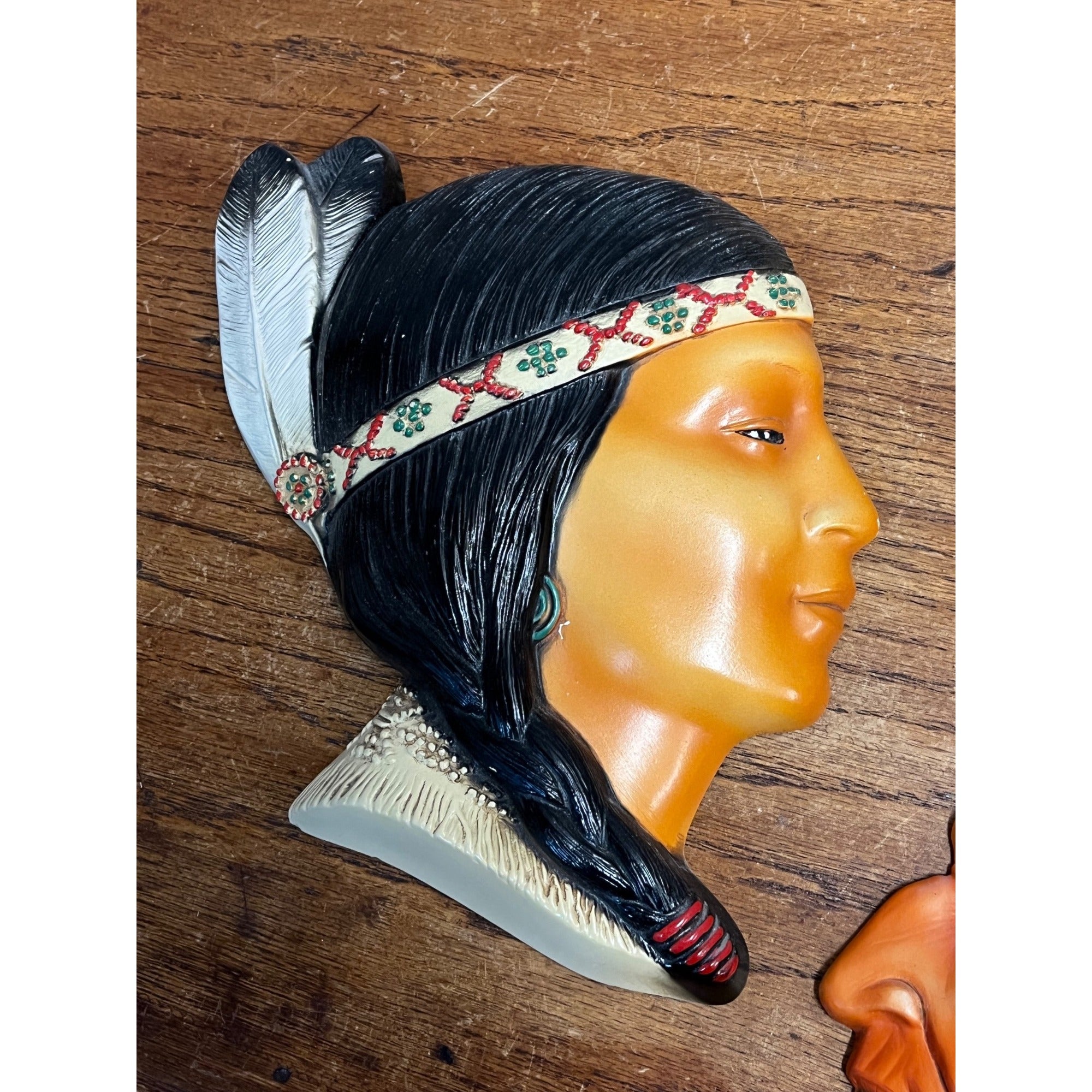 Vintage Native American Indian Chalkware Wall Plaques Wisconsin Dells Souvenirs