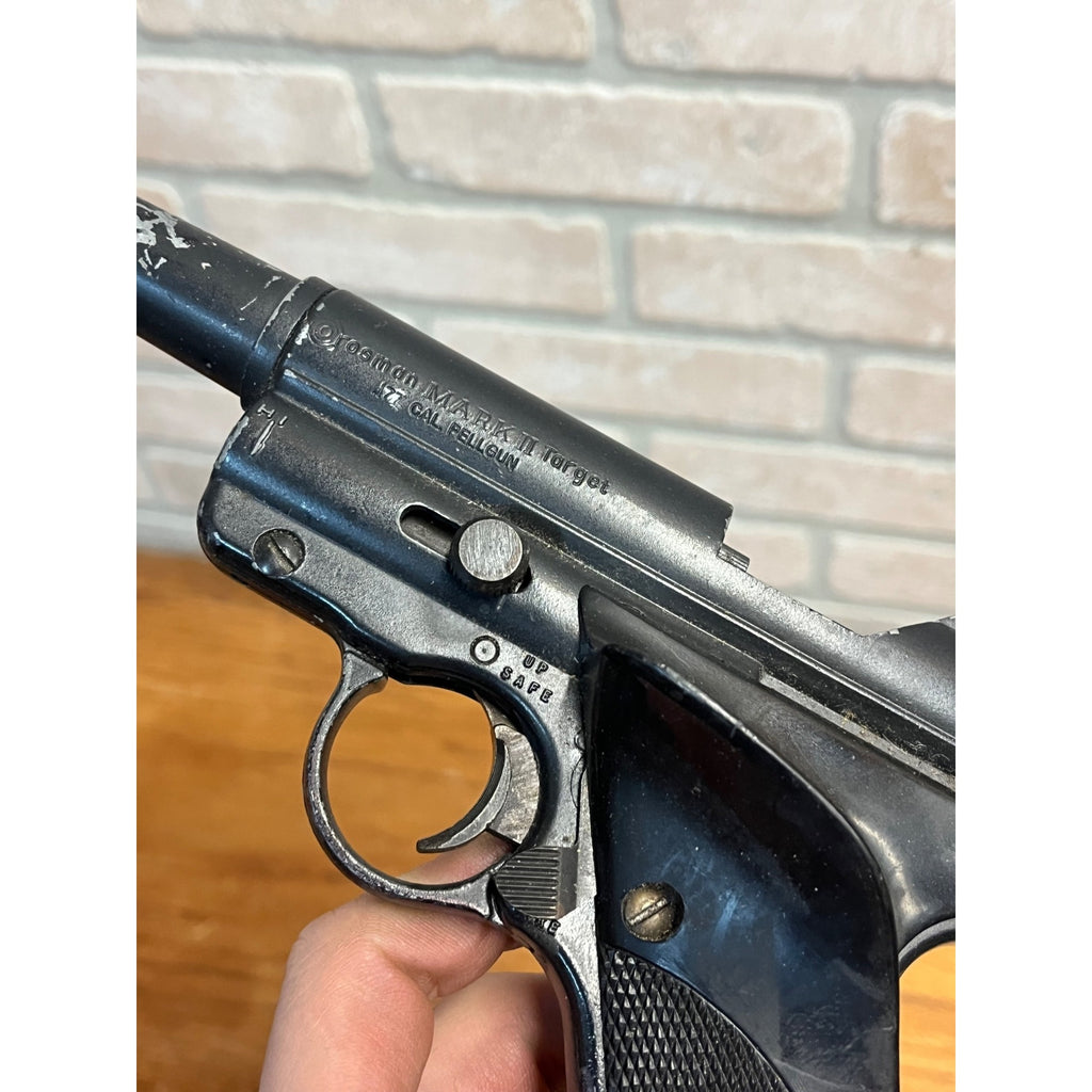 Vintage Crosman Mark II .177 Cal Pellet Air Pistol C02 BB Gun & 1008 Repeatair