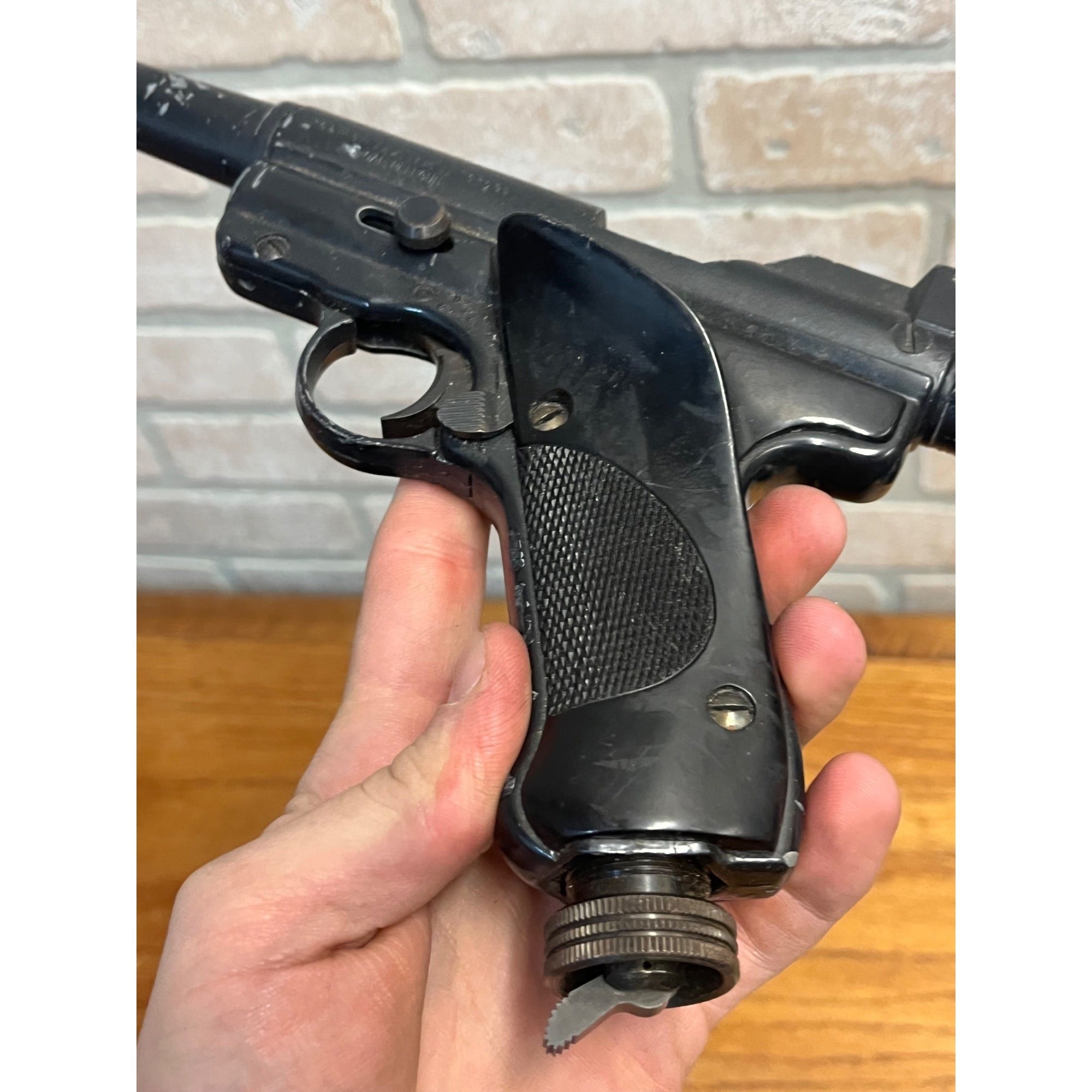 Vintage Crosman Mark II .177 Cal Pellet Air Pistol C02 BB Gun & 1008 Repeatair