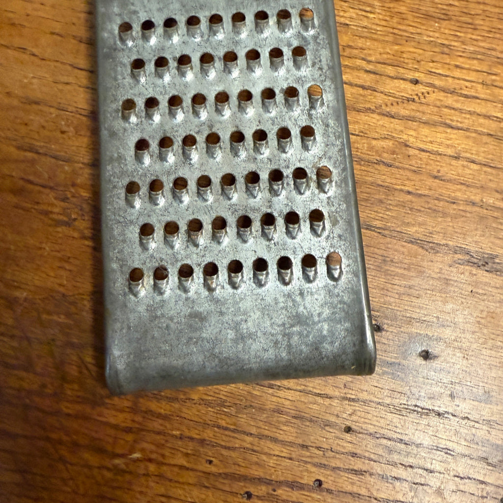 Vintage Wonder Shredder Metal Medium Cheese Hand Grater Curved Over the Bowl USA