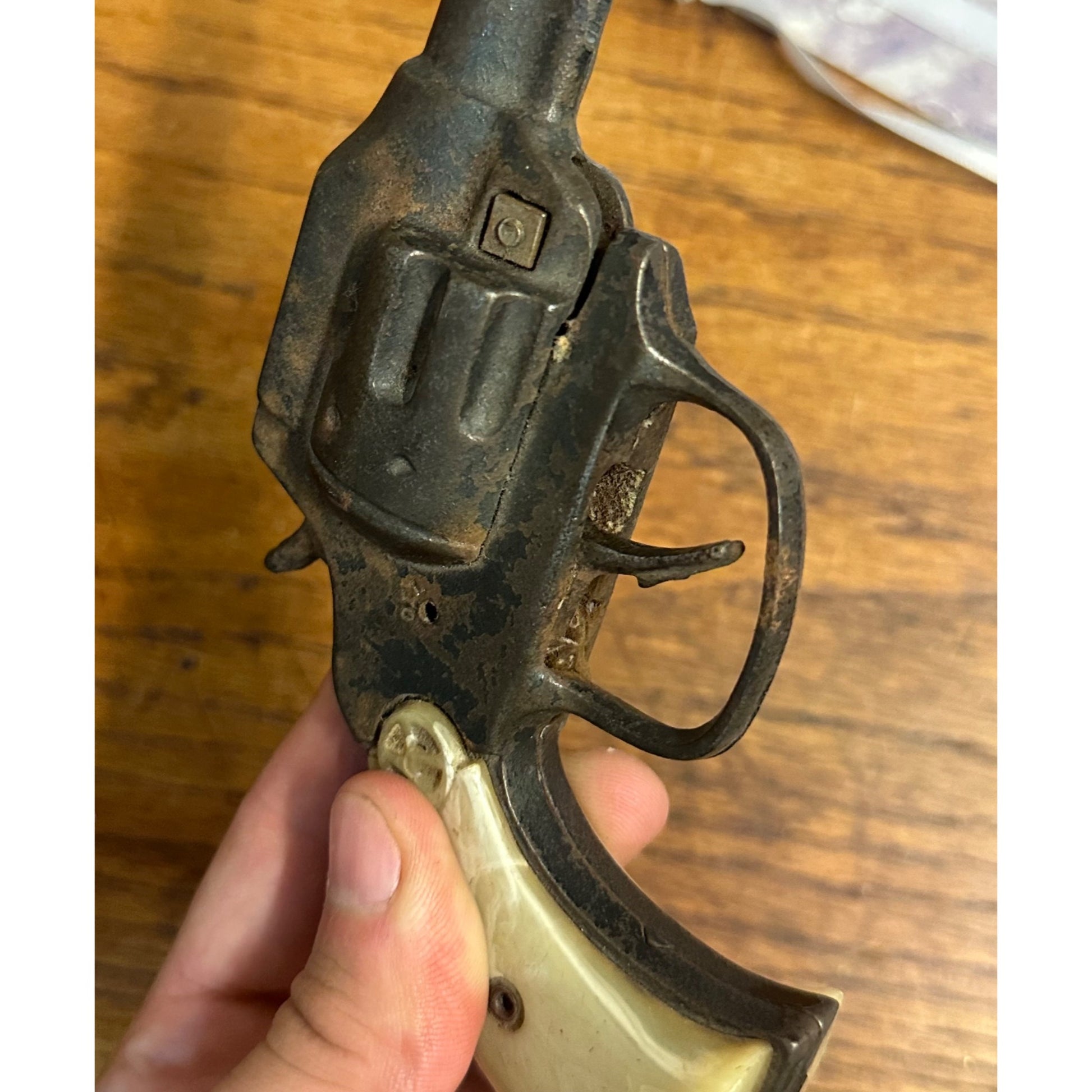 Vintage 1930s Kilgore Lone Ranger Cap Gun Revolver Hi-Ho Silver Cast Toy