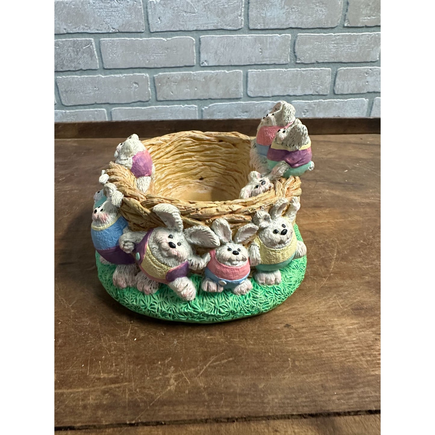 1992 Accents Unlimited Easter Planter Ceramic Rabbits Bunny Nest Basket